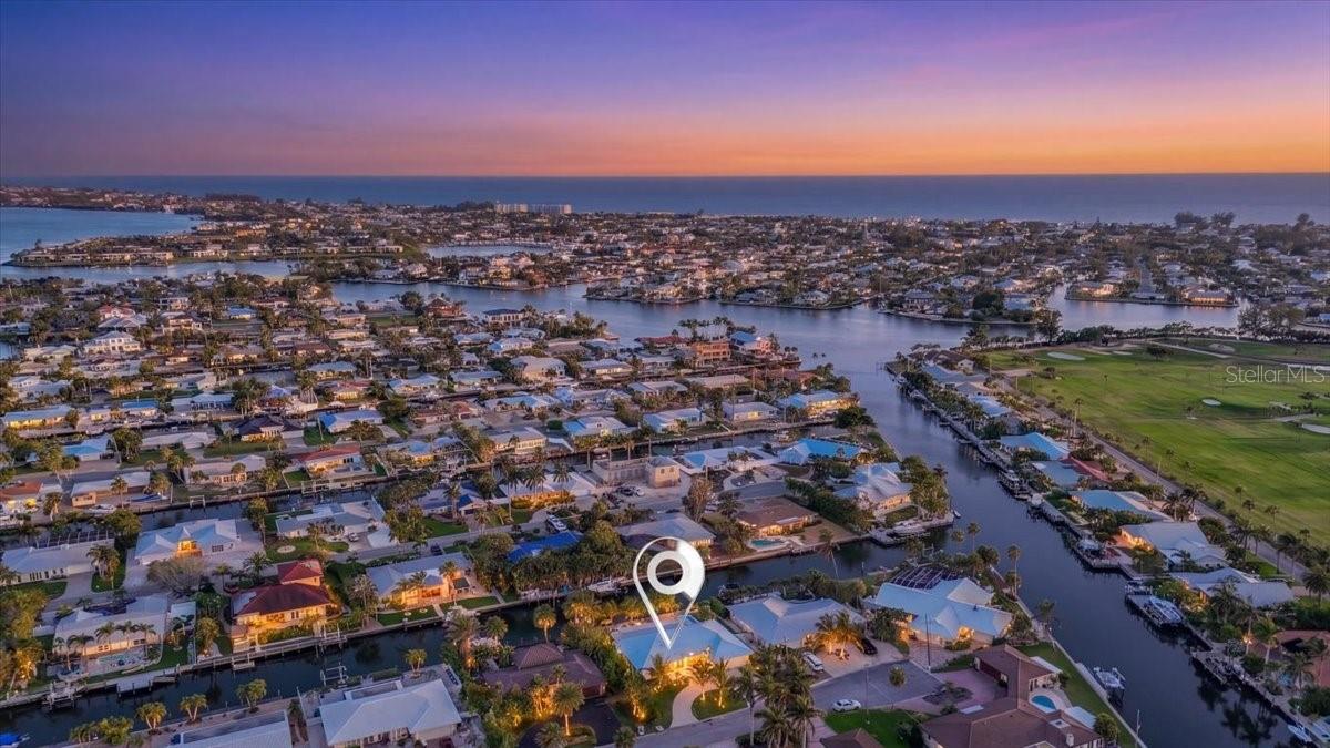 618 GLADSTONE LN, HOLMES BEACH, FL, 34217