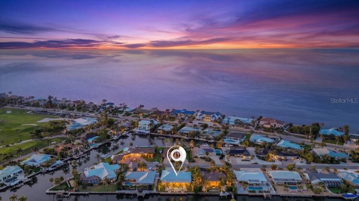 618 GLADSTONE LN, HOLMES BEACH, FL, 34217