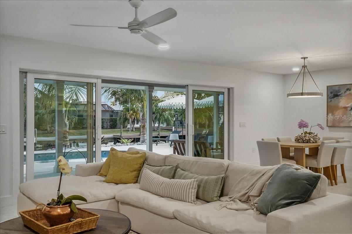 618 GLADSTONE LN, HOLMES BEACH, FL, 34217