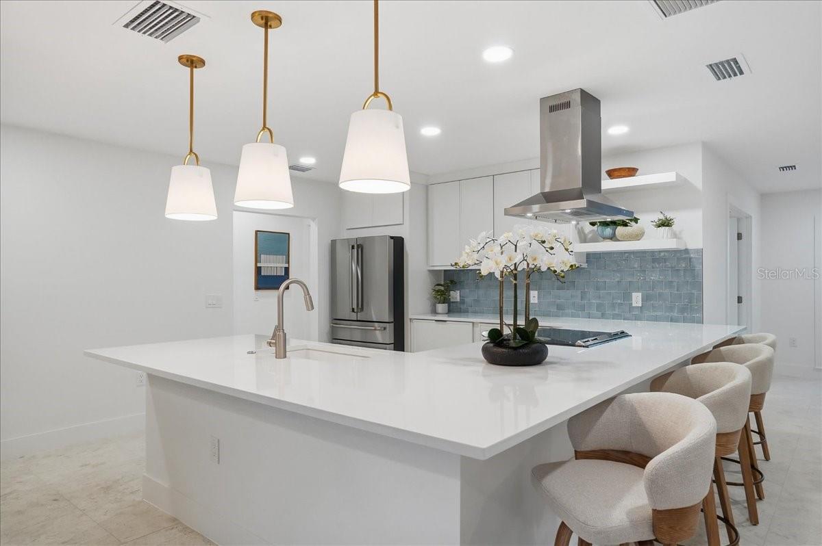 618 GLADSTONE LN, HOLMES BEACH, FL, 34217