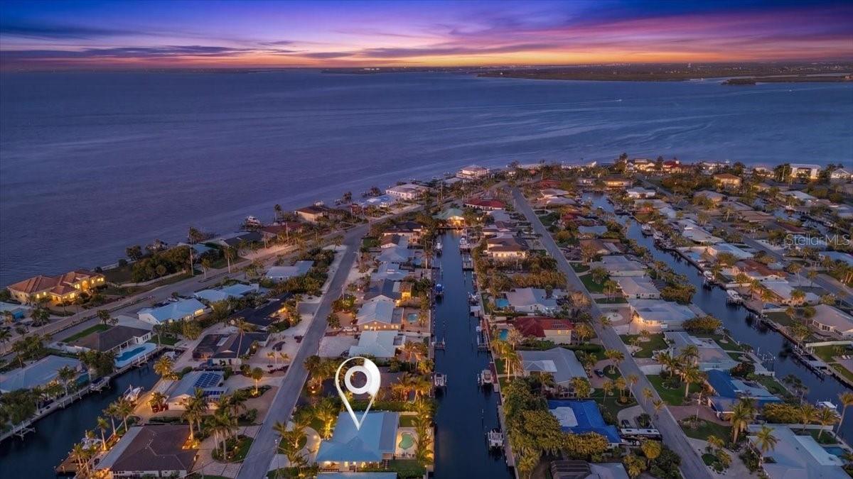 618 GLADSTONE LN, HOLMES BEACH, FL, 34217