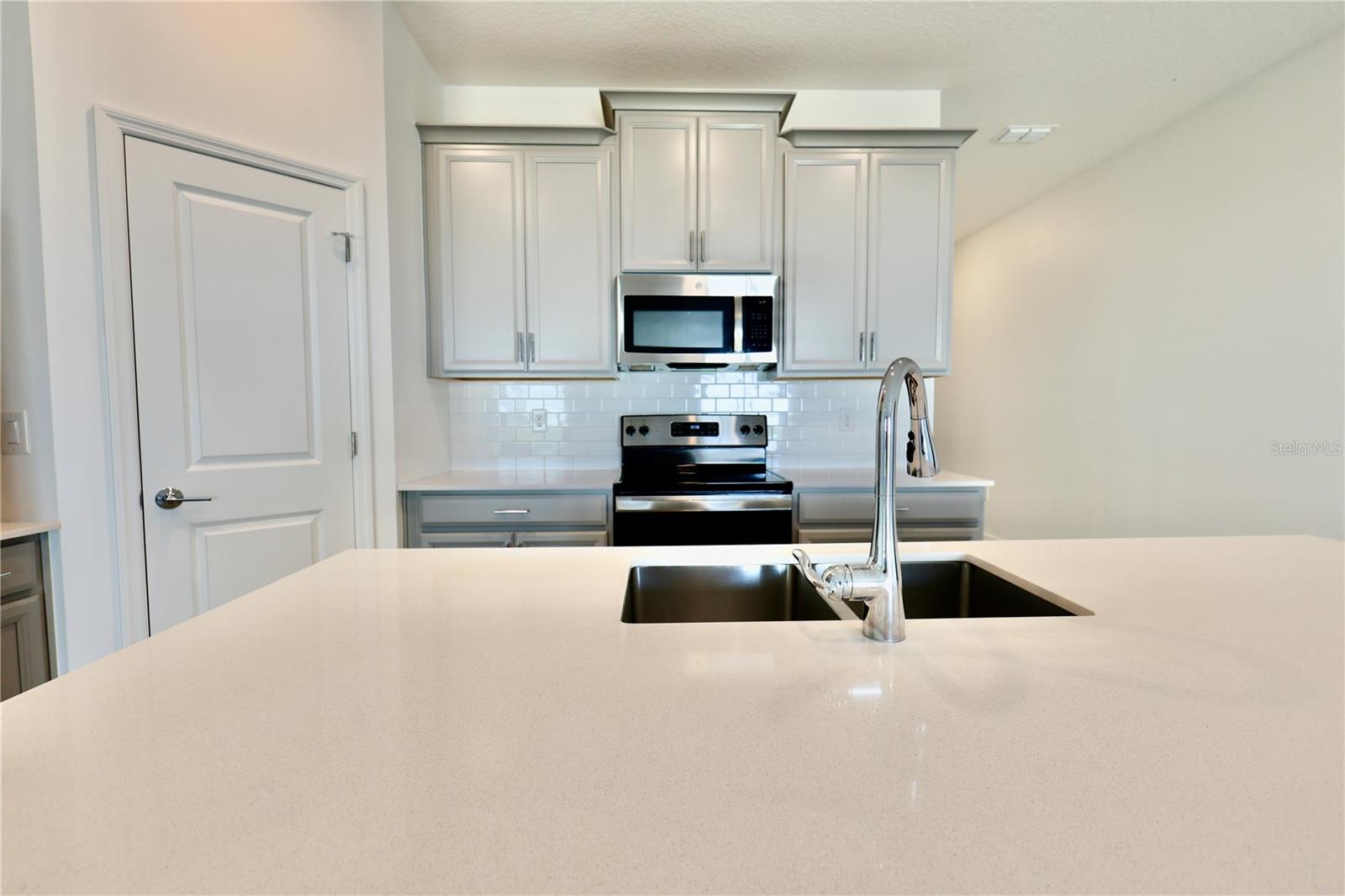 965 LAUREL VIEW WAY, GROVELAND, FL, 34736