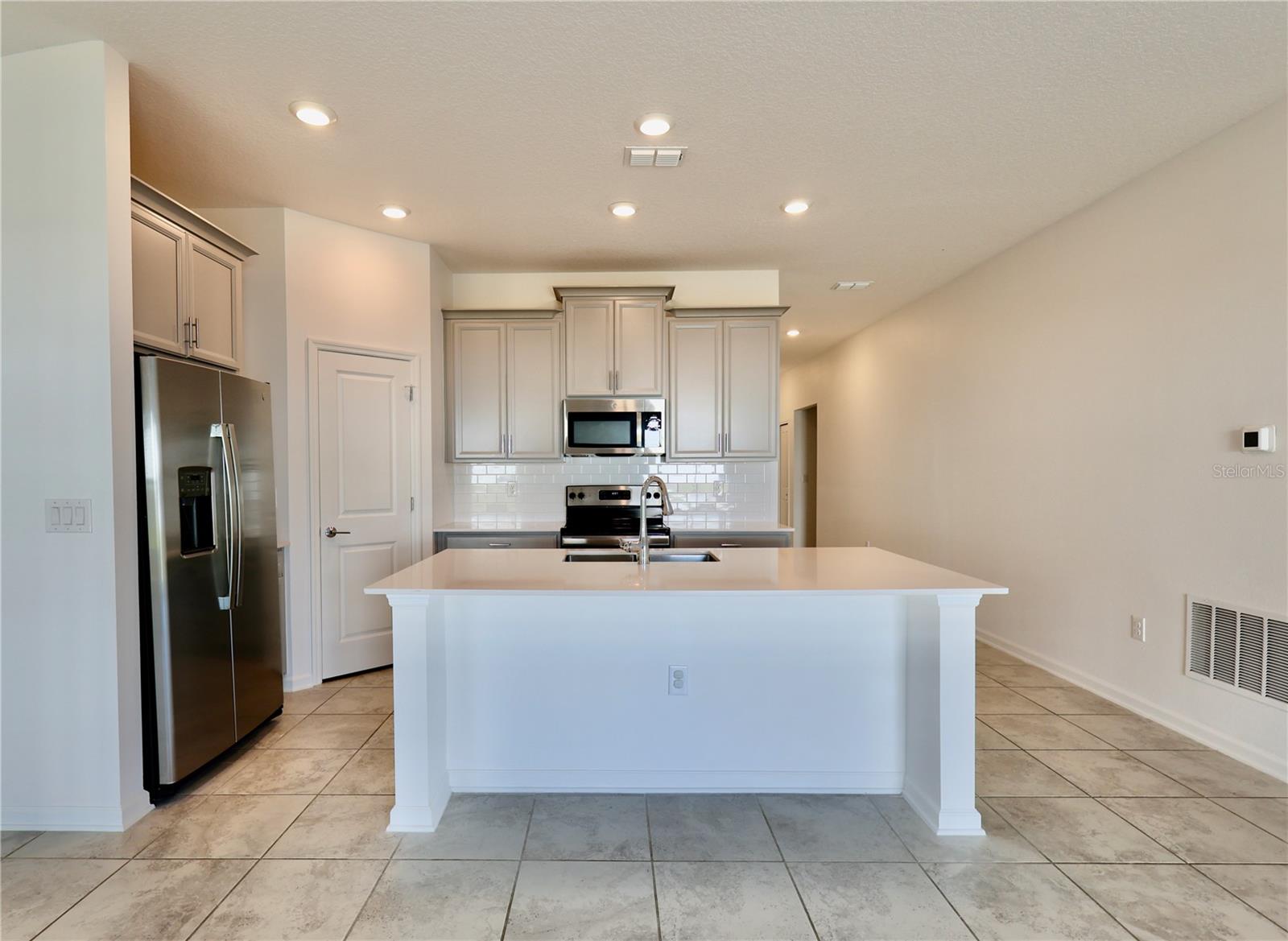 965 LAUREL VIEW WAY, GROVELAND, FL, 34736