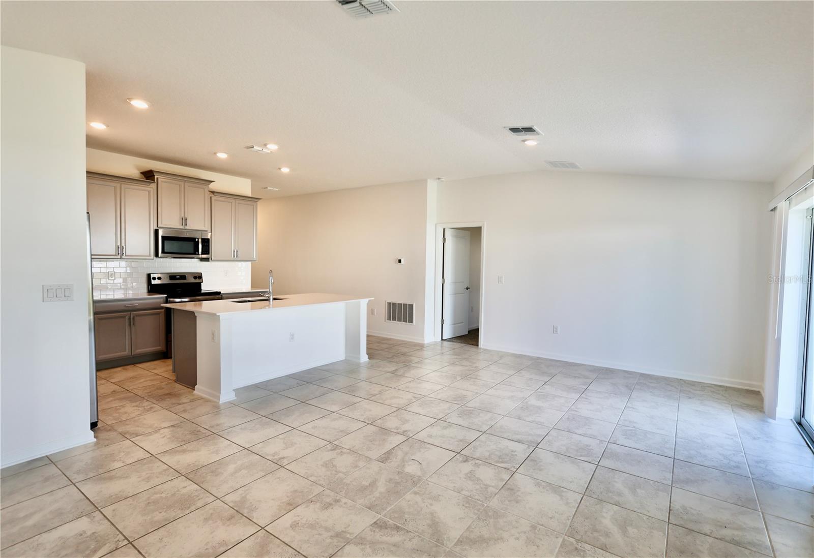 965 LAUREL VIEW WAY, GROVELAND, FL, 34736