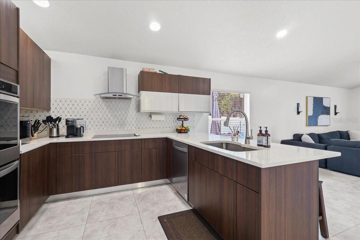 6847 BOUGANVILLEA CRESCENT DR, ORLANDO, FL, 32809