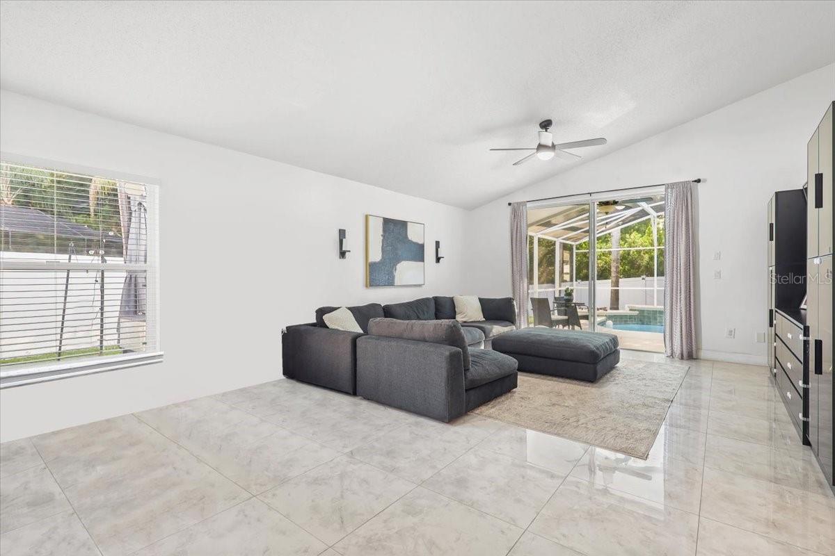 6847 BOUGANVILLEA CRESCENT DR, ORLANDO, FL, 32809