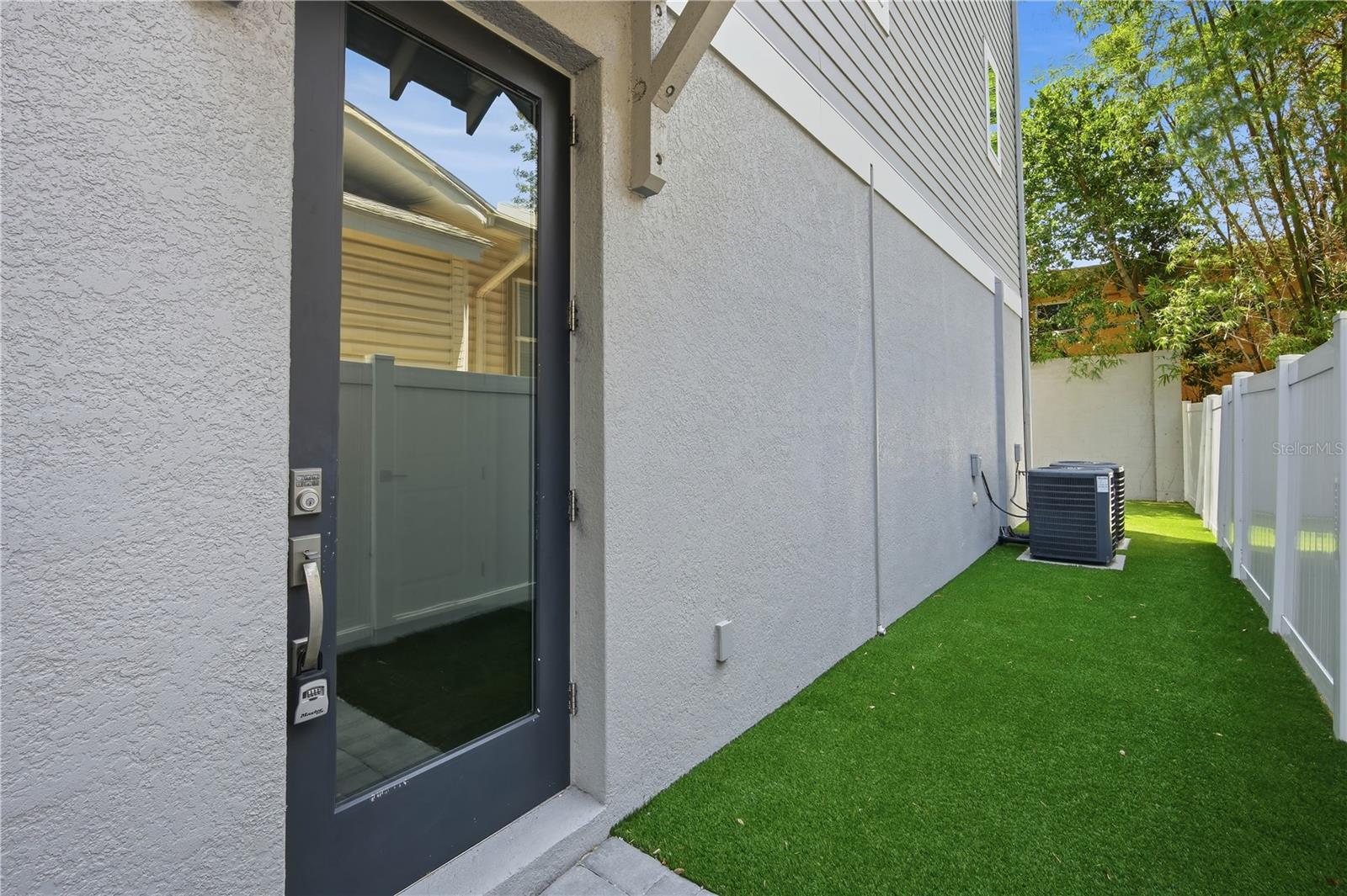 3008 W JULIA ST #2, TAMPA, FL, 33629