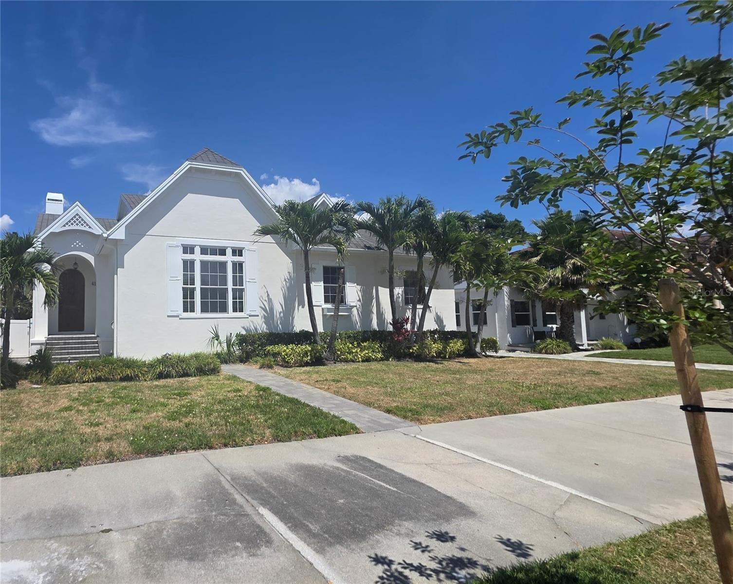 415 E DAVIS BLVD, TAMPA, FL, 33606