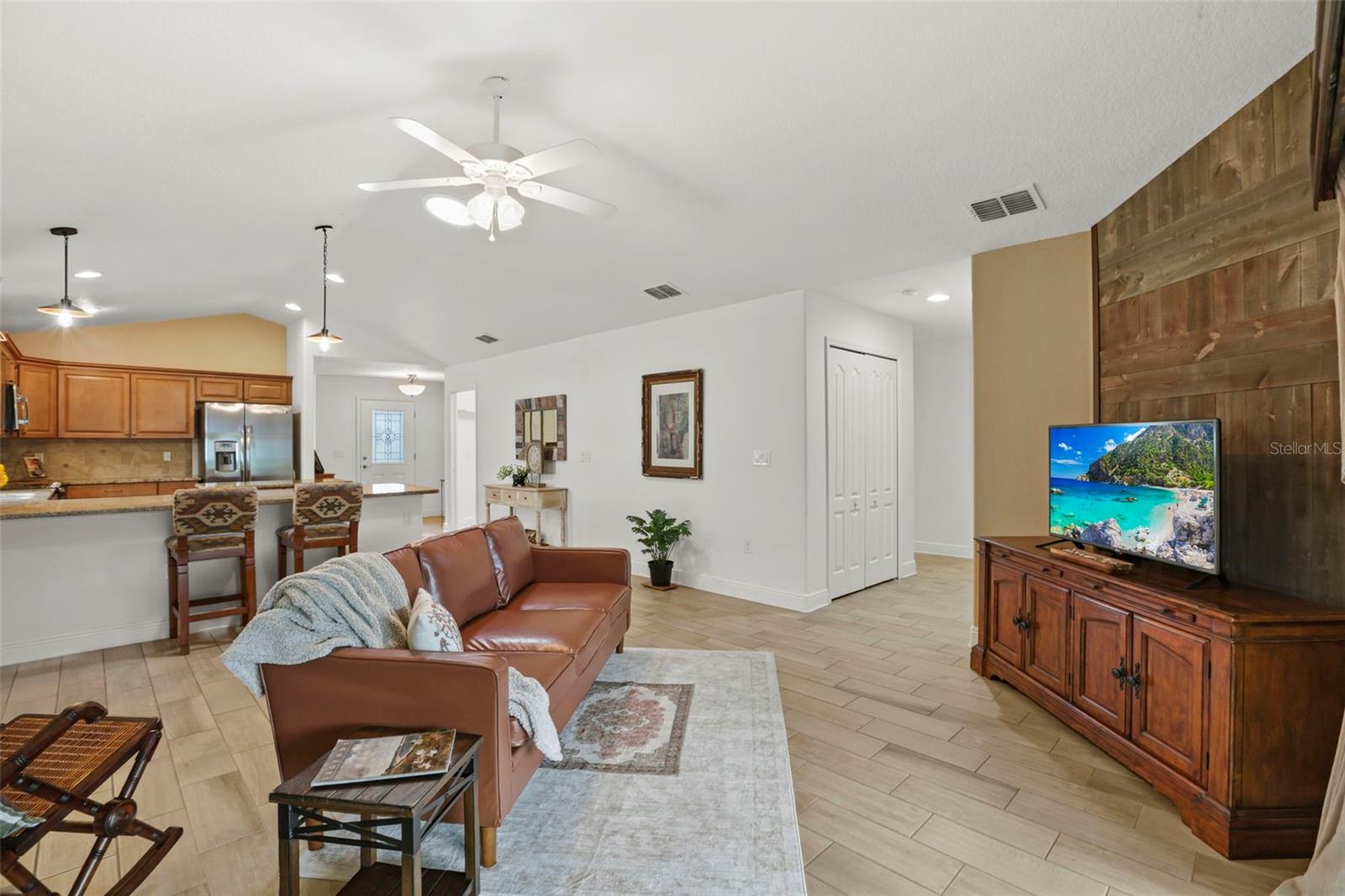 30429 ISLAND CLUB DR, TAVARES, FL, 32778