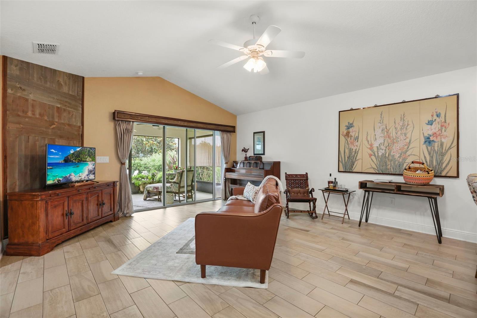 30429 ISLAND CLUB DR, TAVARES, FL, 32778
