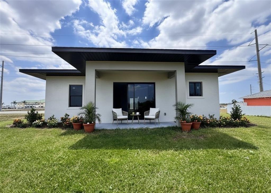 1247 KISMET PKWY W, CAPE CORAL, FL, 33993