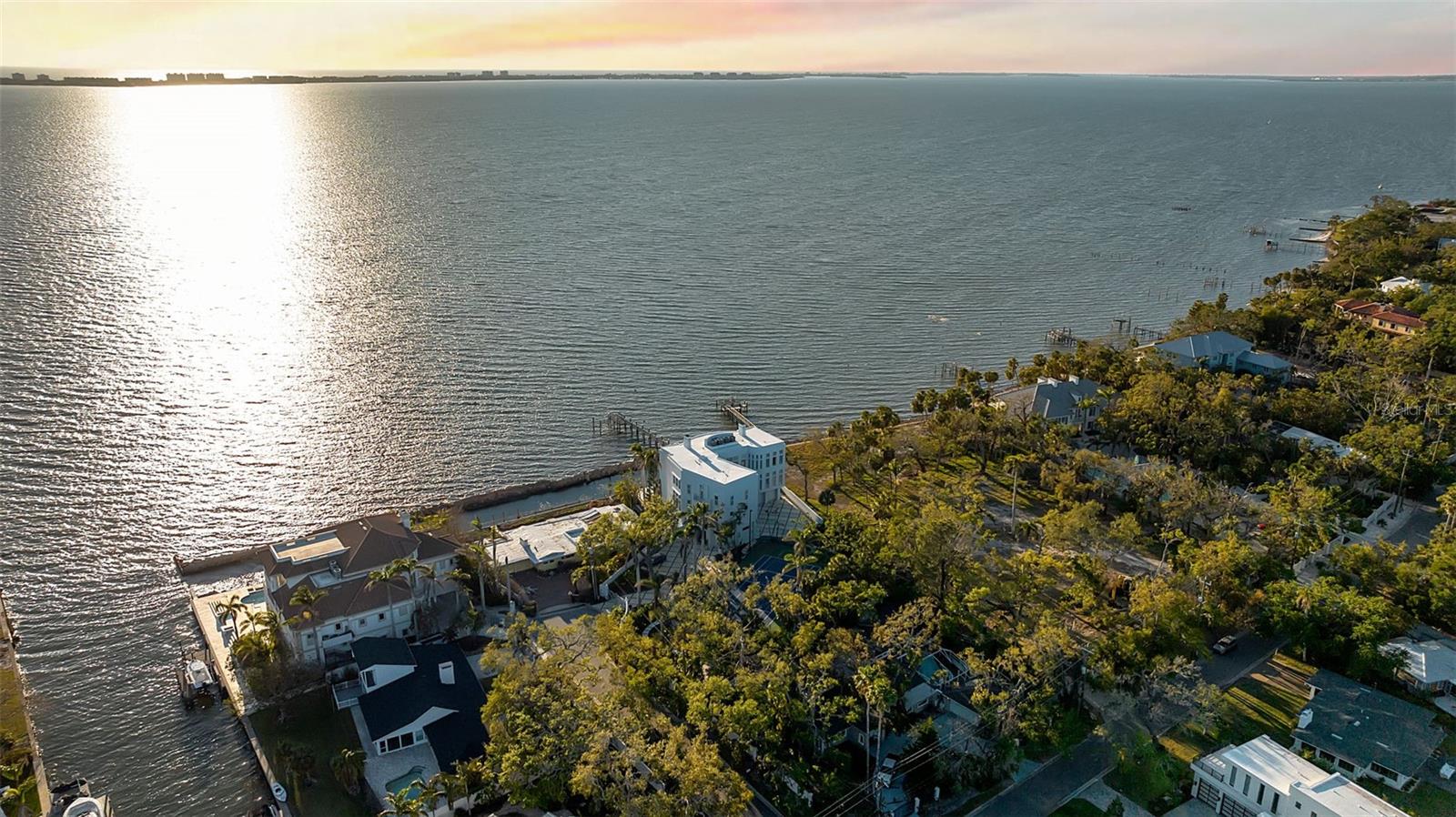 2046 ALAMEDA AVE, SARASOTA, FL, 34234