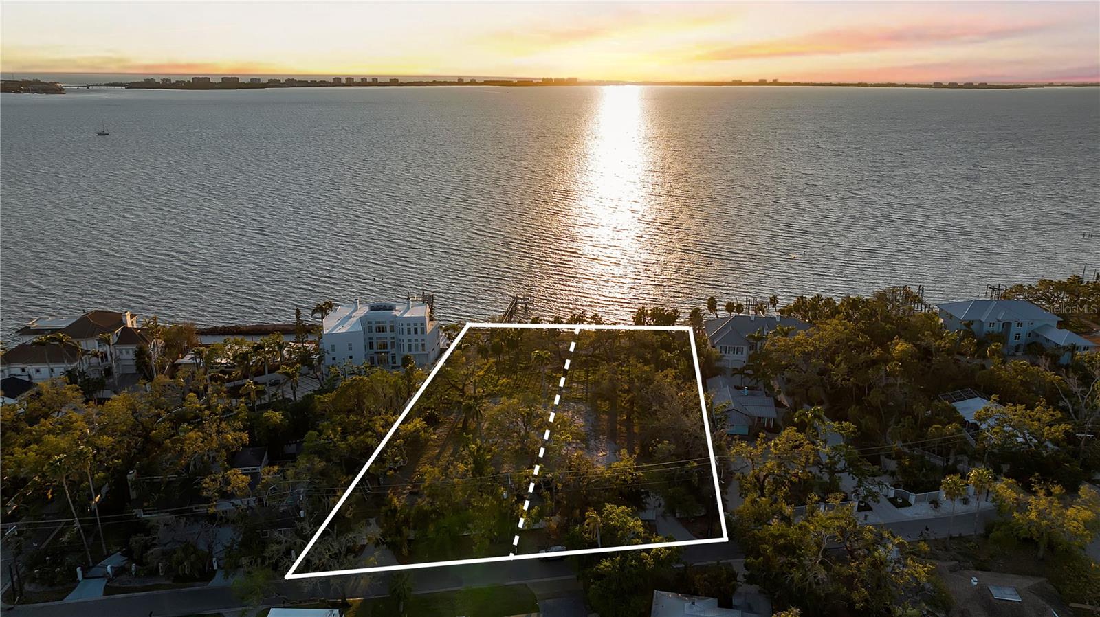 2046 ALAMEDA AVE, SARASOTA, FL, 34234