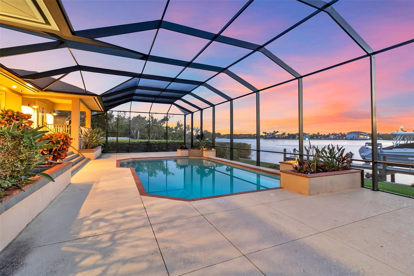 612 LAUREL RD W, NOKOMIS, FL, 34275