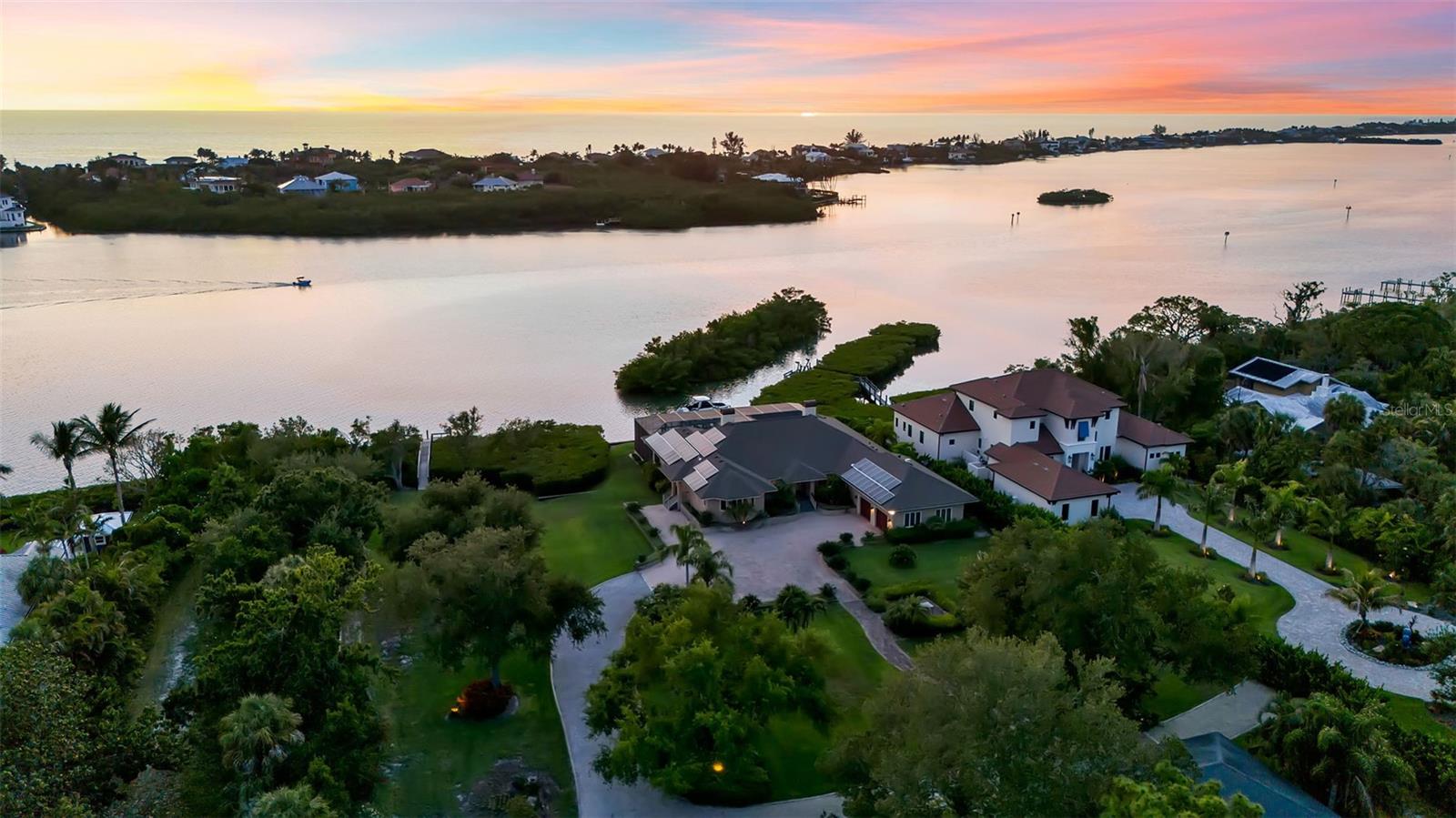 612 LAUREL RD W, NOKOMIS, FL, 34275