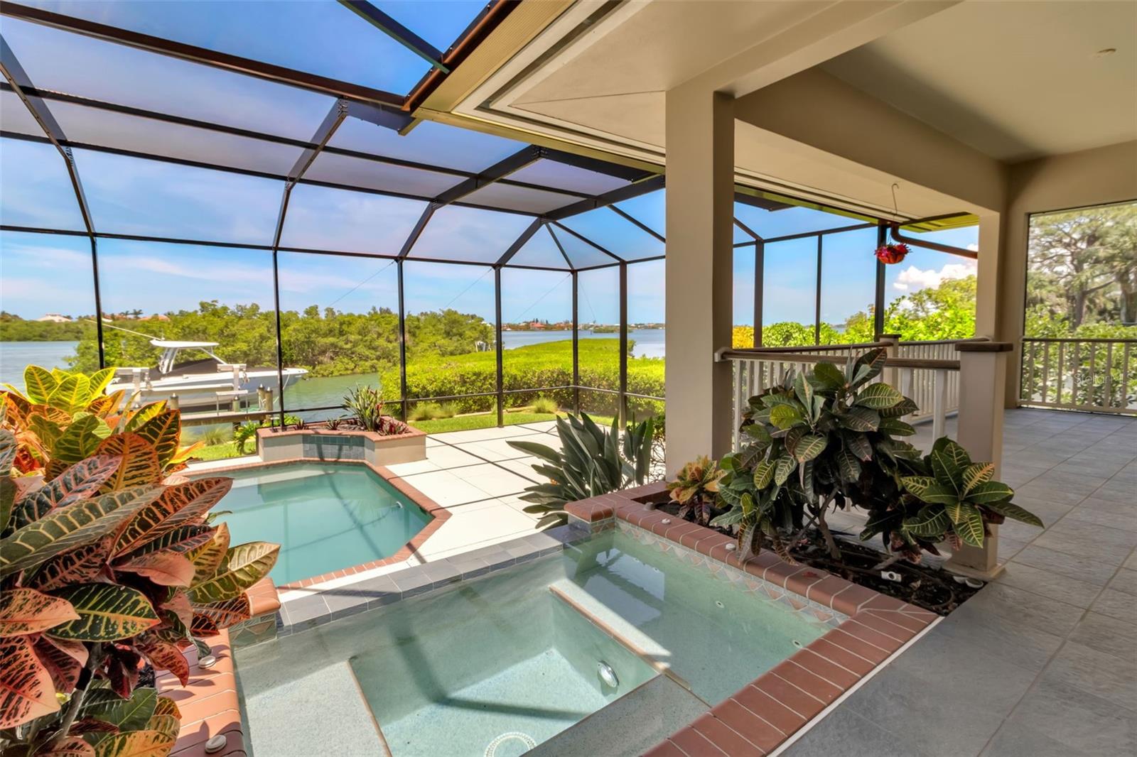 612 LAUREL RD W, NOKOMIS, FL, 34275