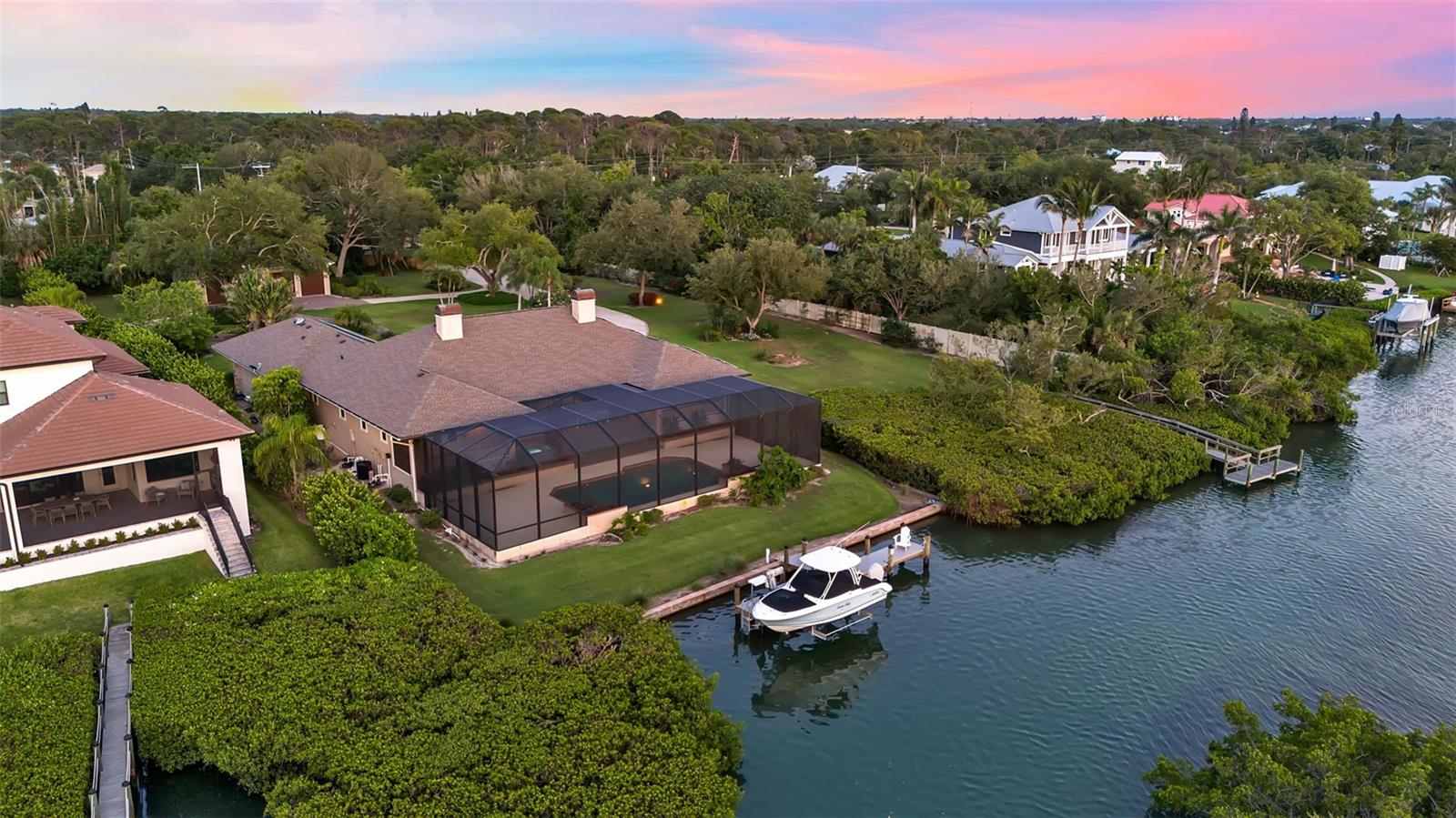 612 LAUREL RD W, NOKOMIS, FL, 34275