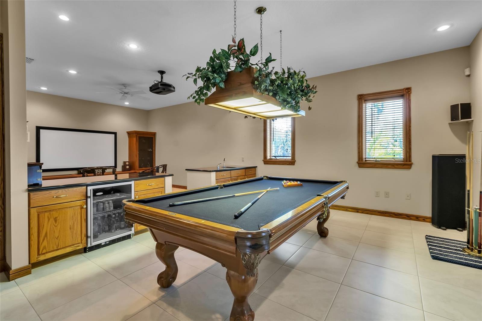 612 LAUREL RD W, NOKOMIS, FL, 34275