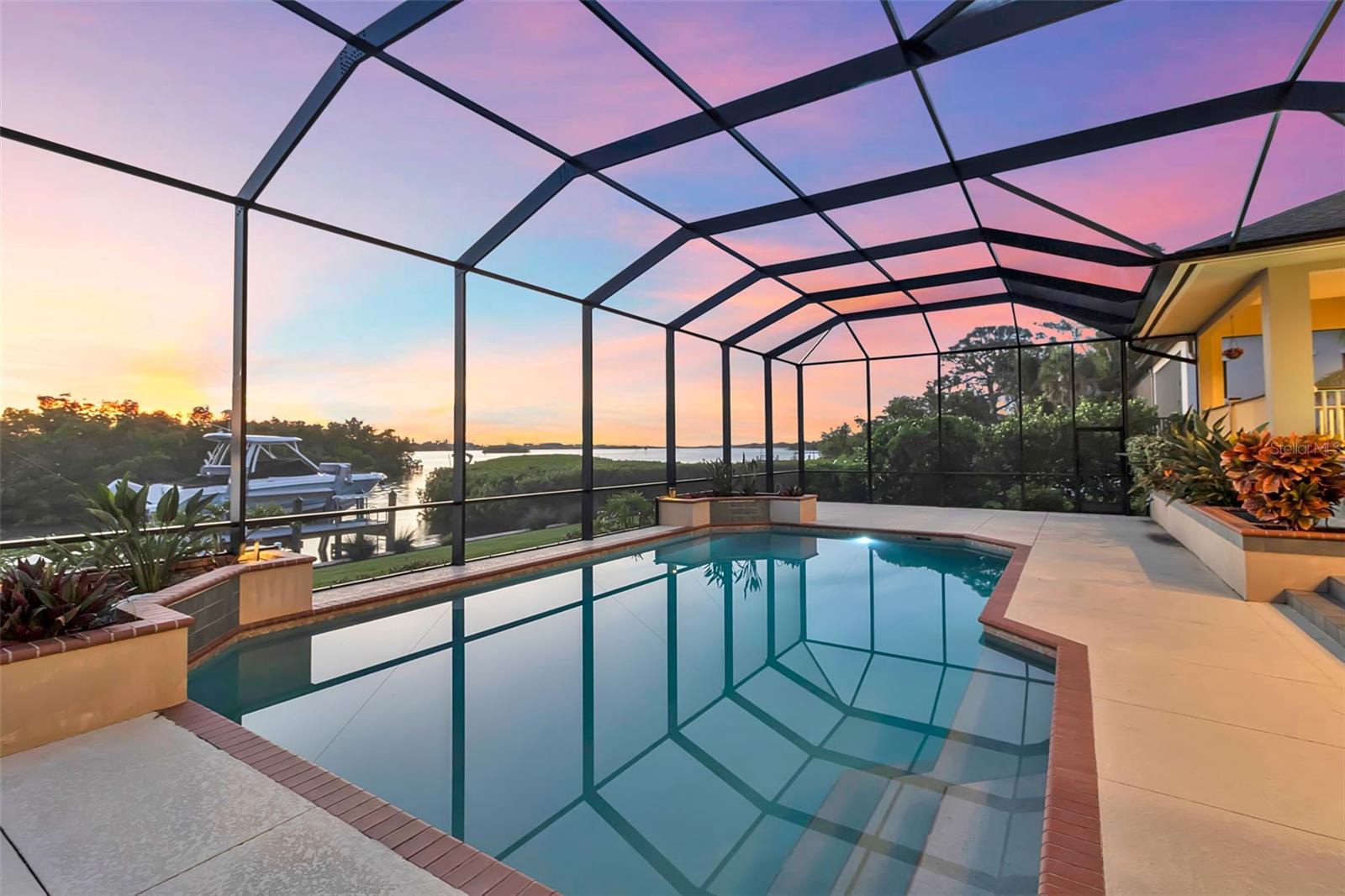 612 LAUREL RD W, NOKOMIS, FL, 34275