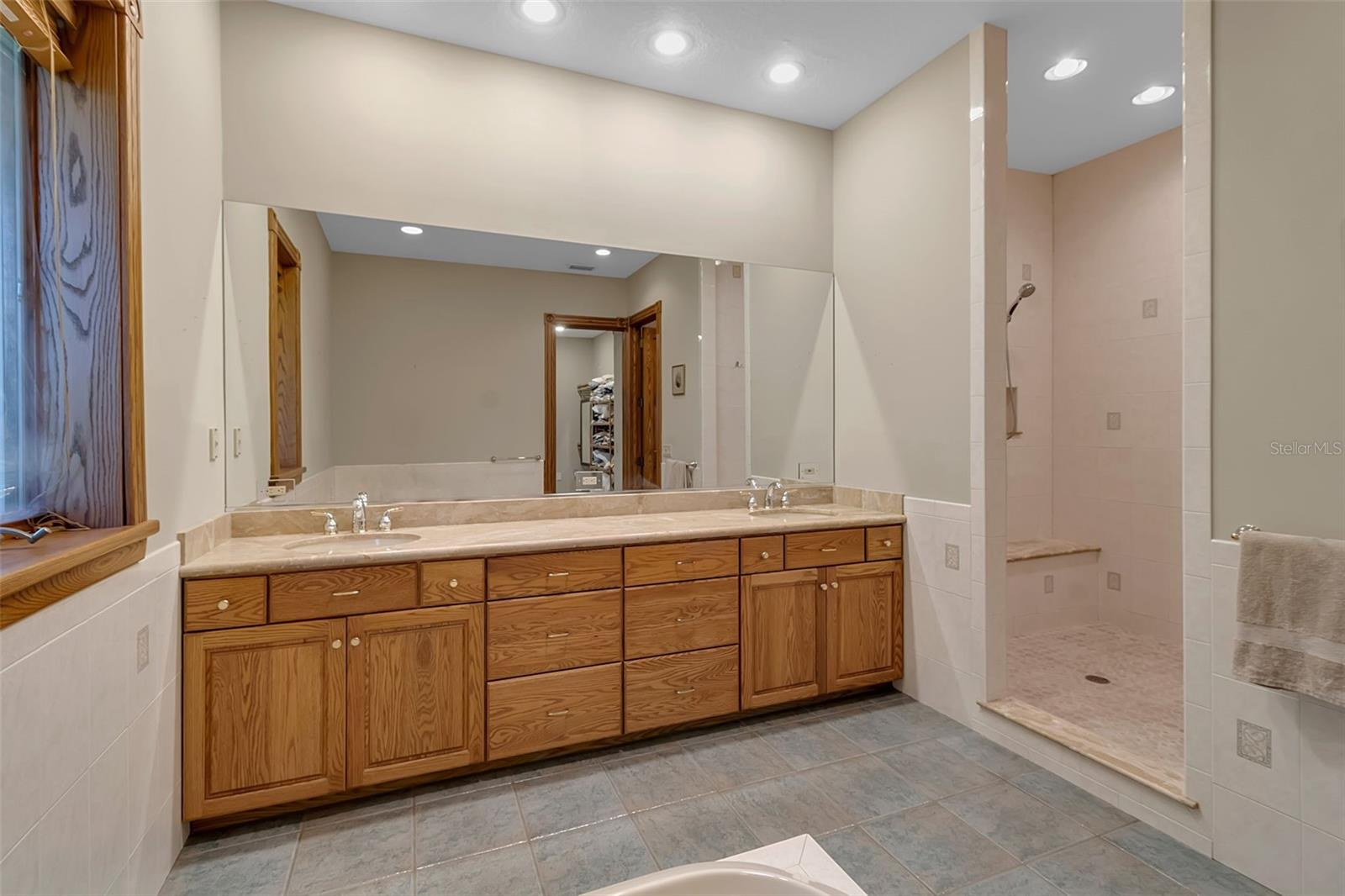 612 LAUREL RD W, NOKOMIS, FL, 34275