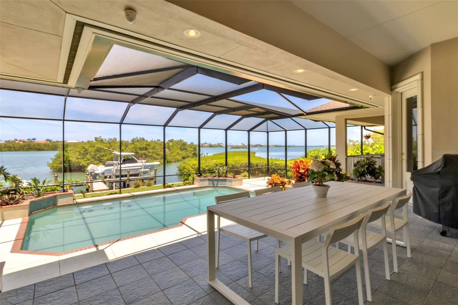 612 LAUREL RD W, NOKOMIS, FL, 34275