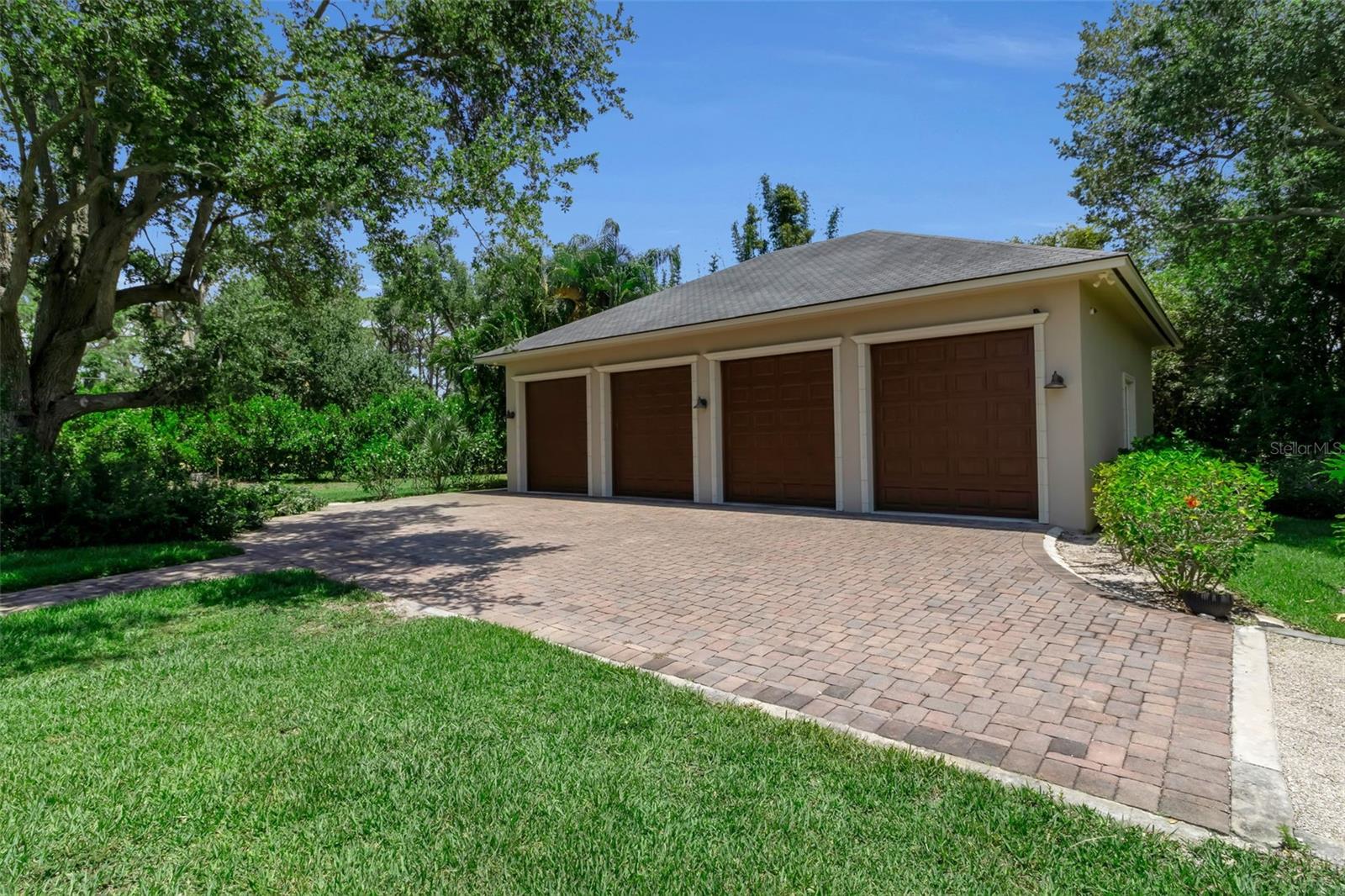 612 LAUREL RD W, NOKOMIS, FL, 34275