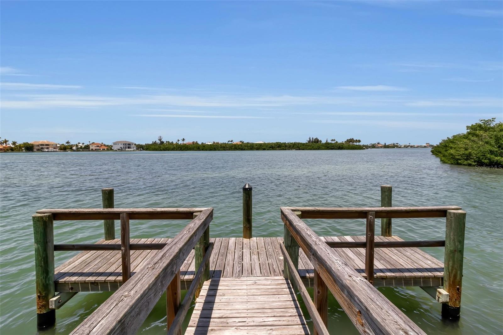 612 LAUREL RD W, NOKOMIS, FL, 34275