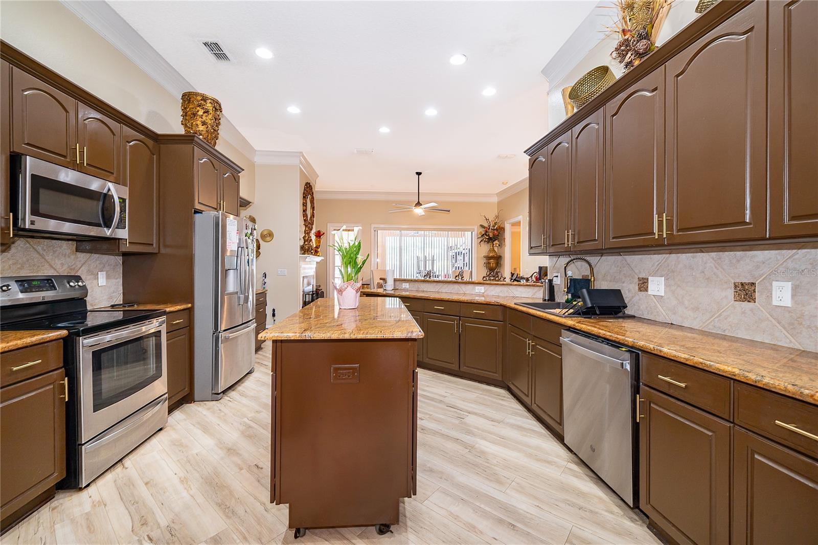 5948 LAKEVILLE RD, ORLANDO, FL, 32818