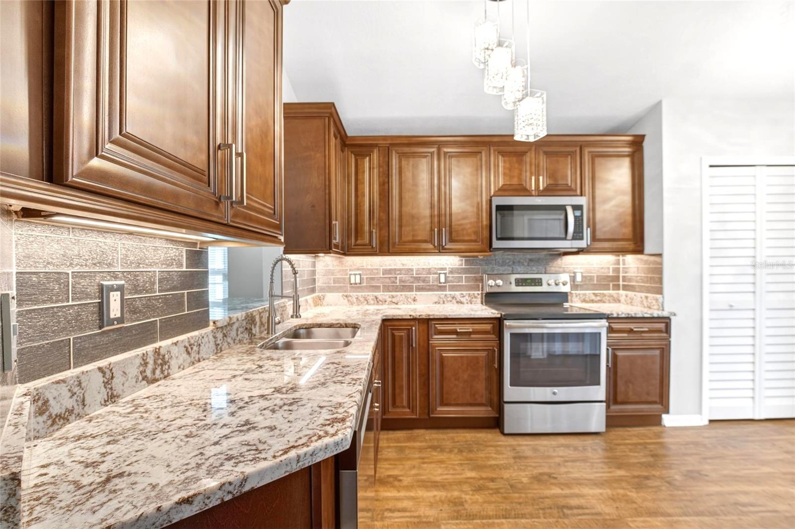 10617 NAVIGATION DR, RIVERVIEW, FL, 33579