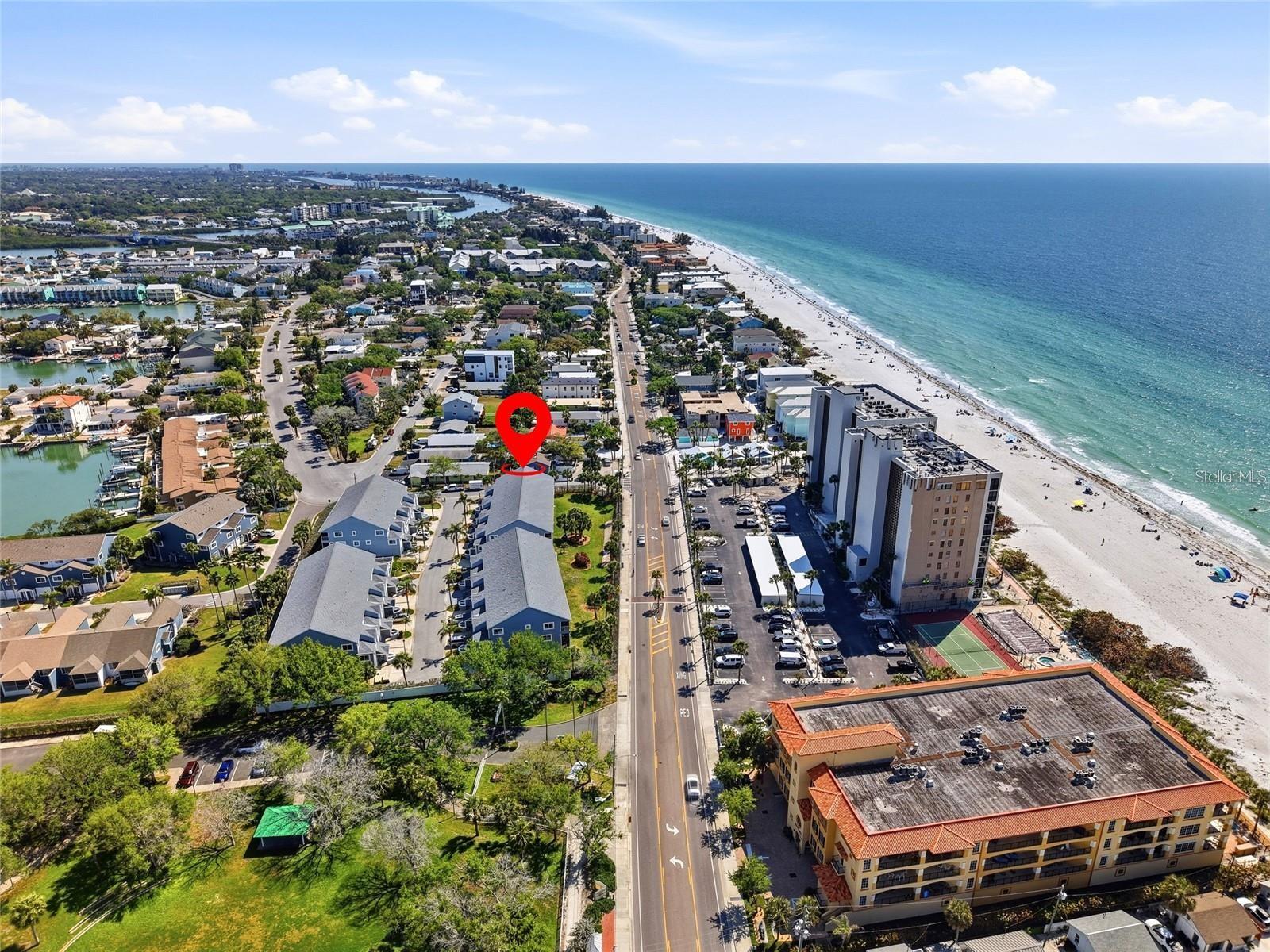 900 HARBOUR HOUSE DR, INDIAN ROCKS BEACH, FL, 33785