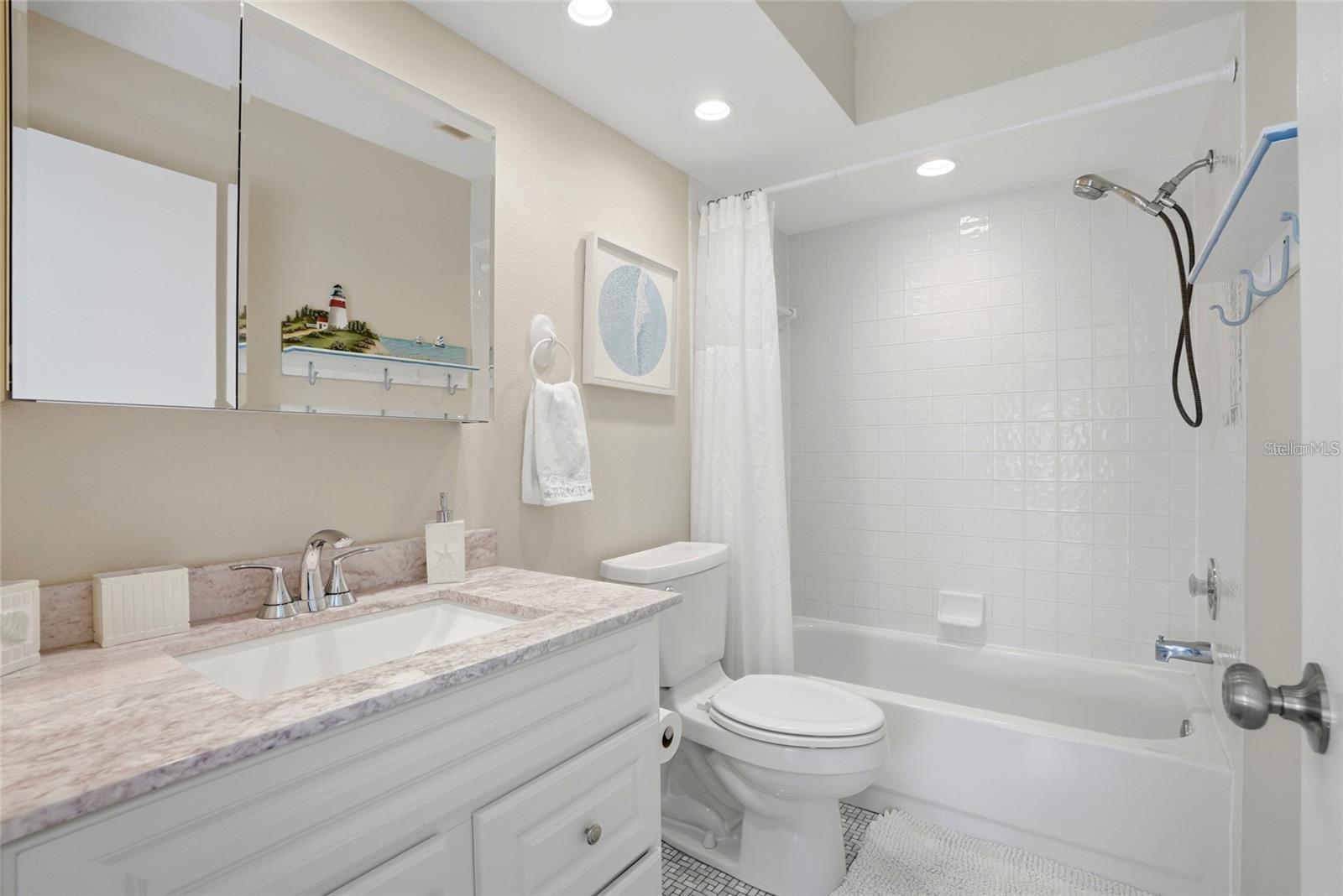 900 HARBOUR HOUSE DR, INDIAN ROCKS BEACH, FL, 33785