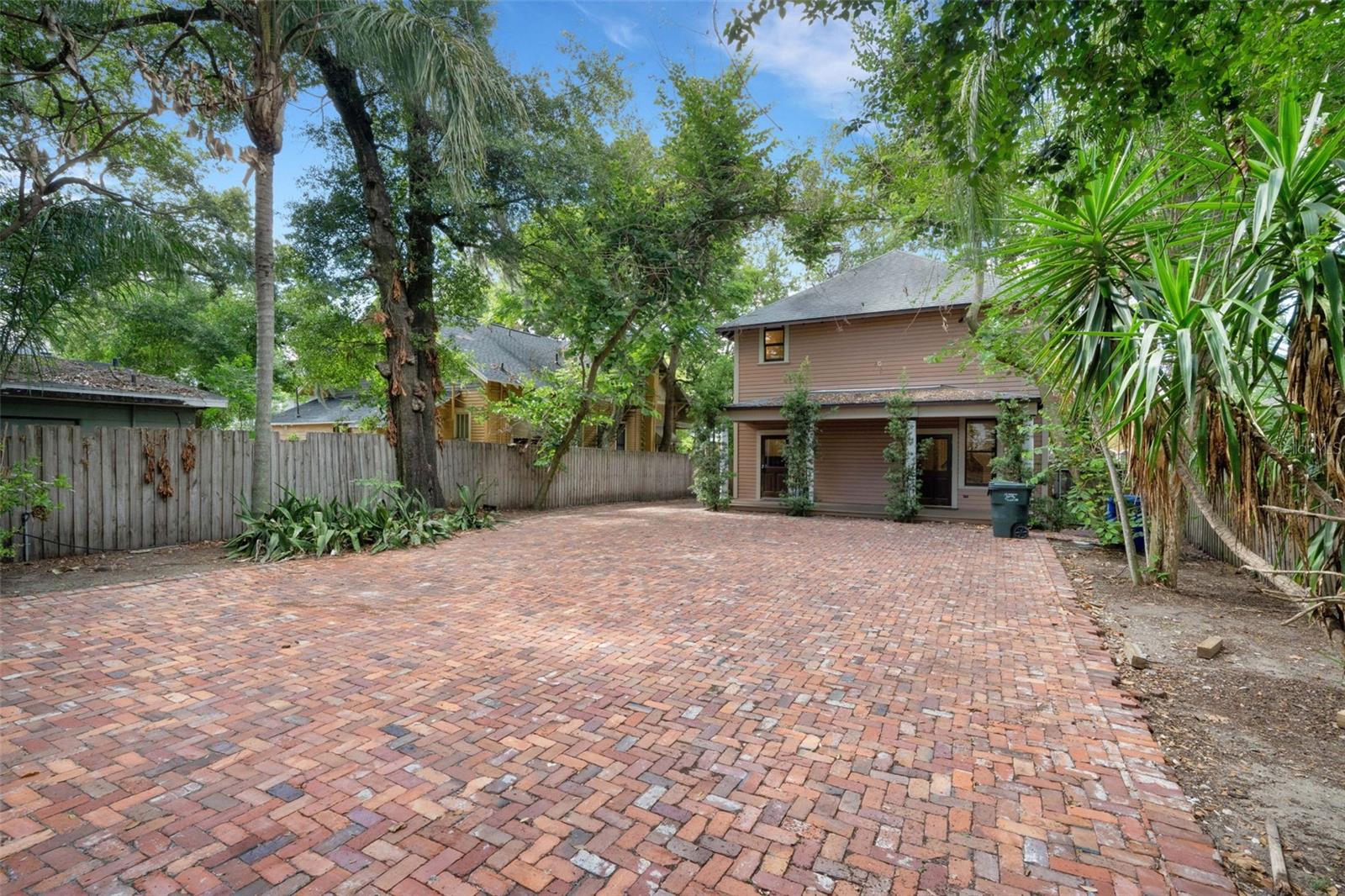 716 E LIME ST, LAKELAND, FL, 33801