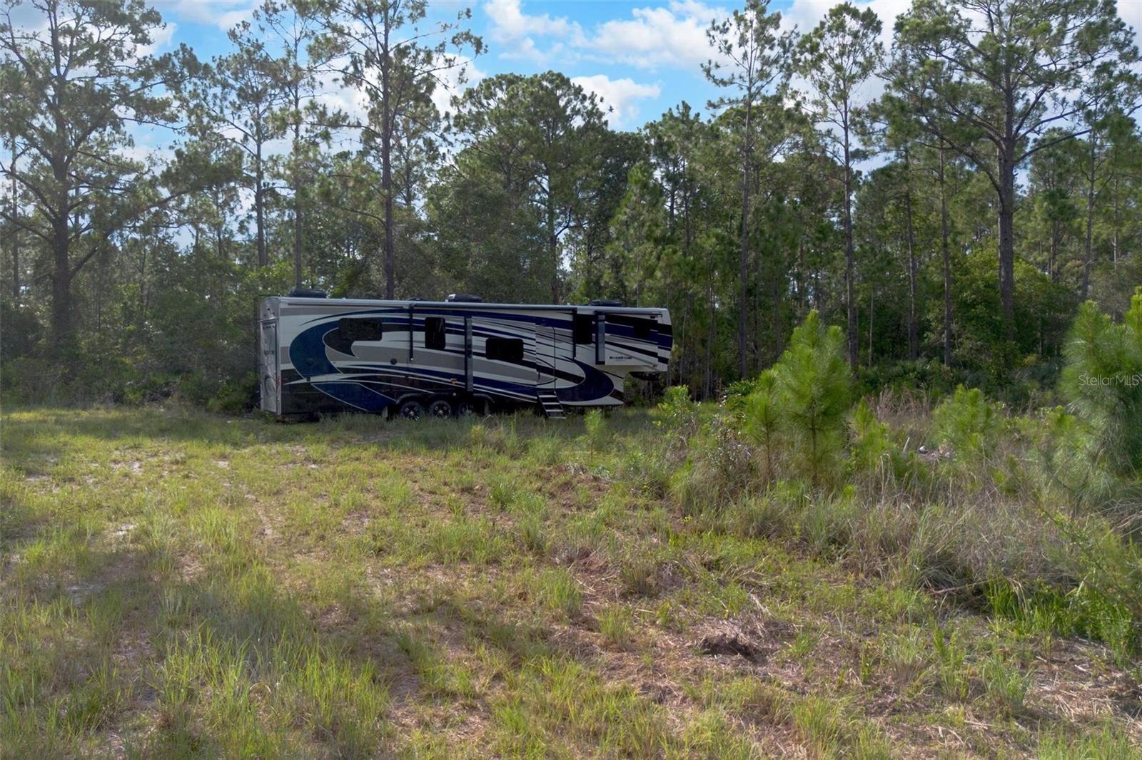 826 FRONTIER TRL, OSTEEN, FL, 32764