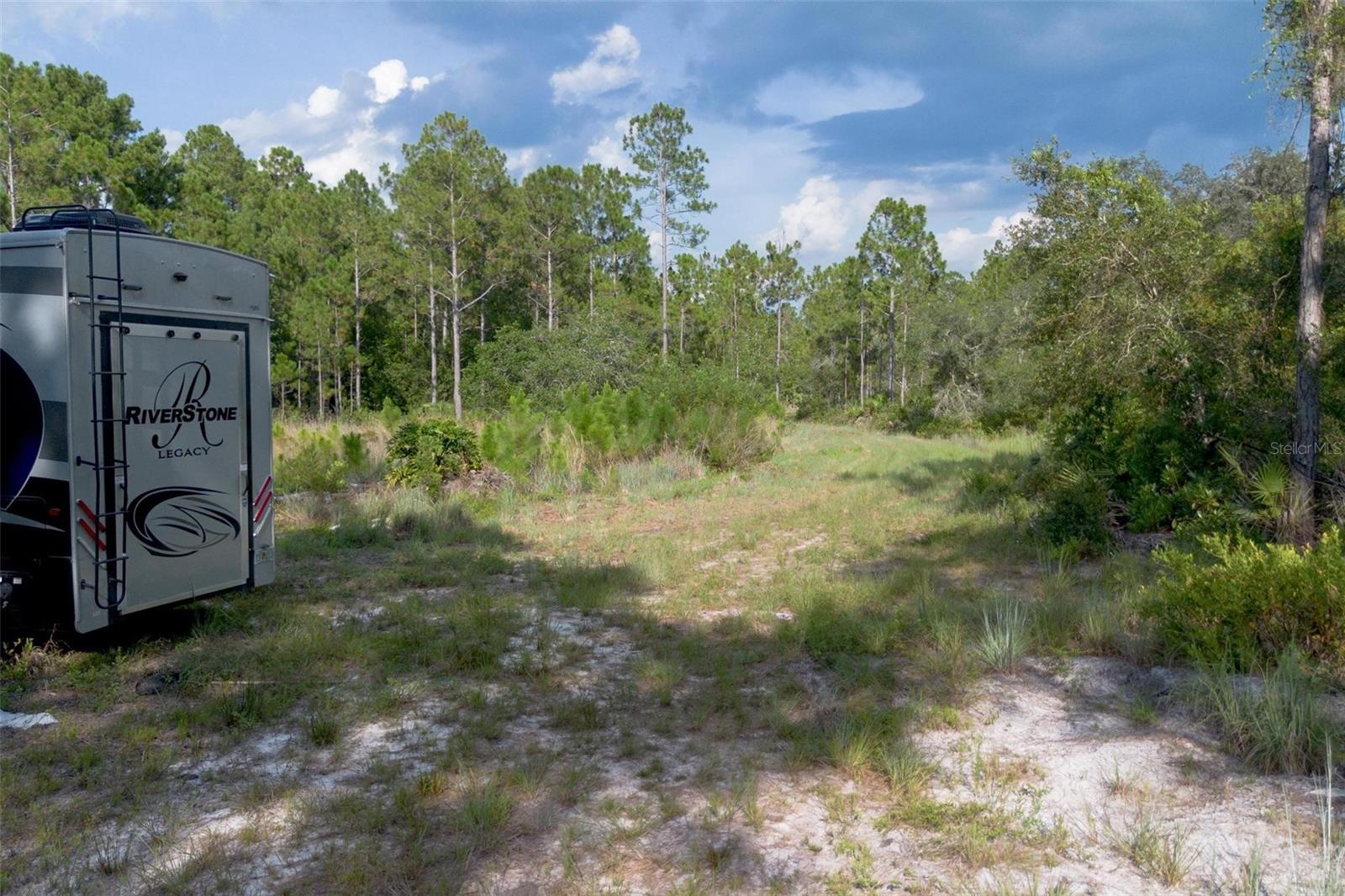 826 FRONTIER TRL, OSTEEN, FL, 32764
