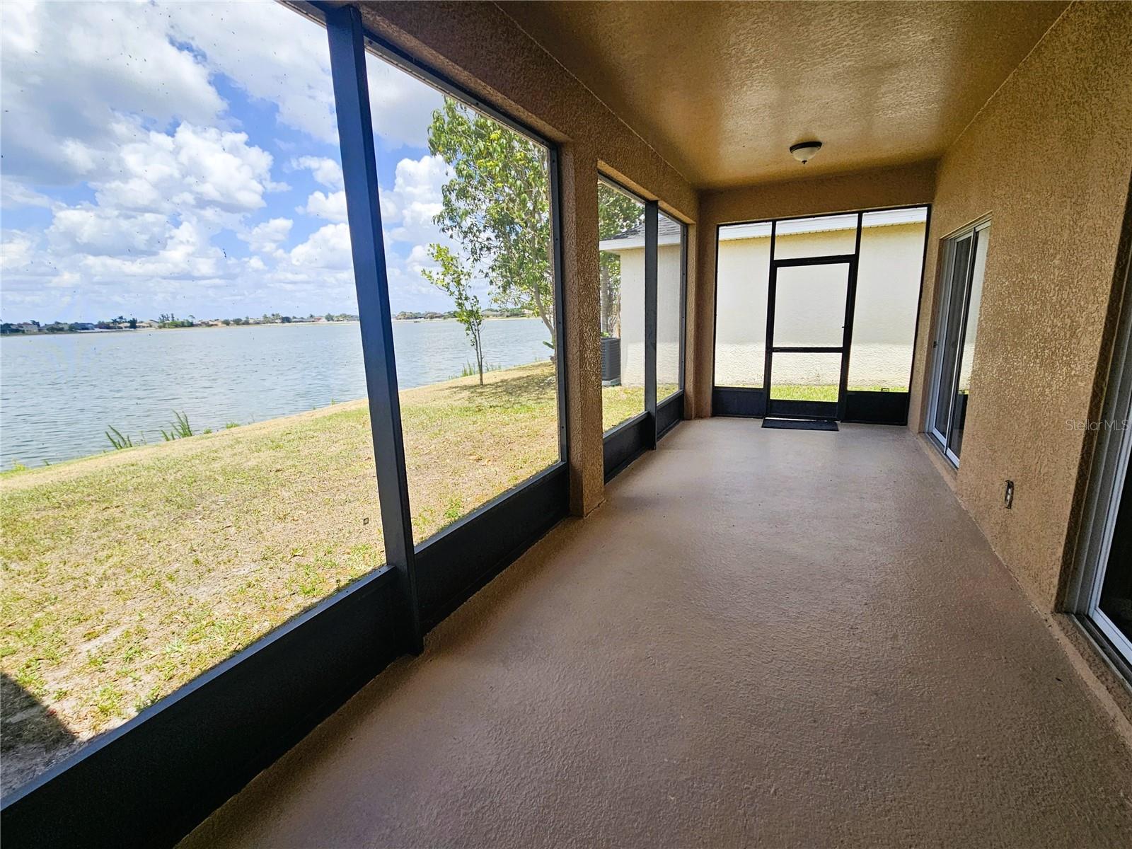 1824 MIRA LAGO CIR, RUSKIN, FL, 33570