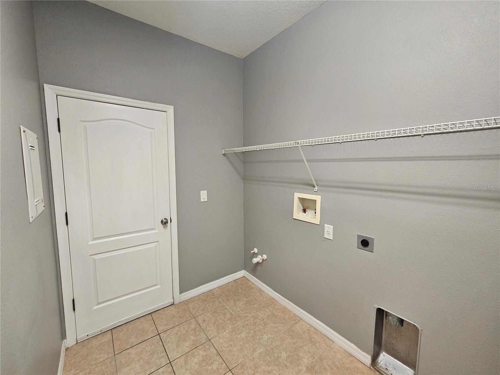 1824 MIRA LAGO CIR, RUSKIN, FL, 33570