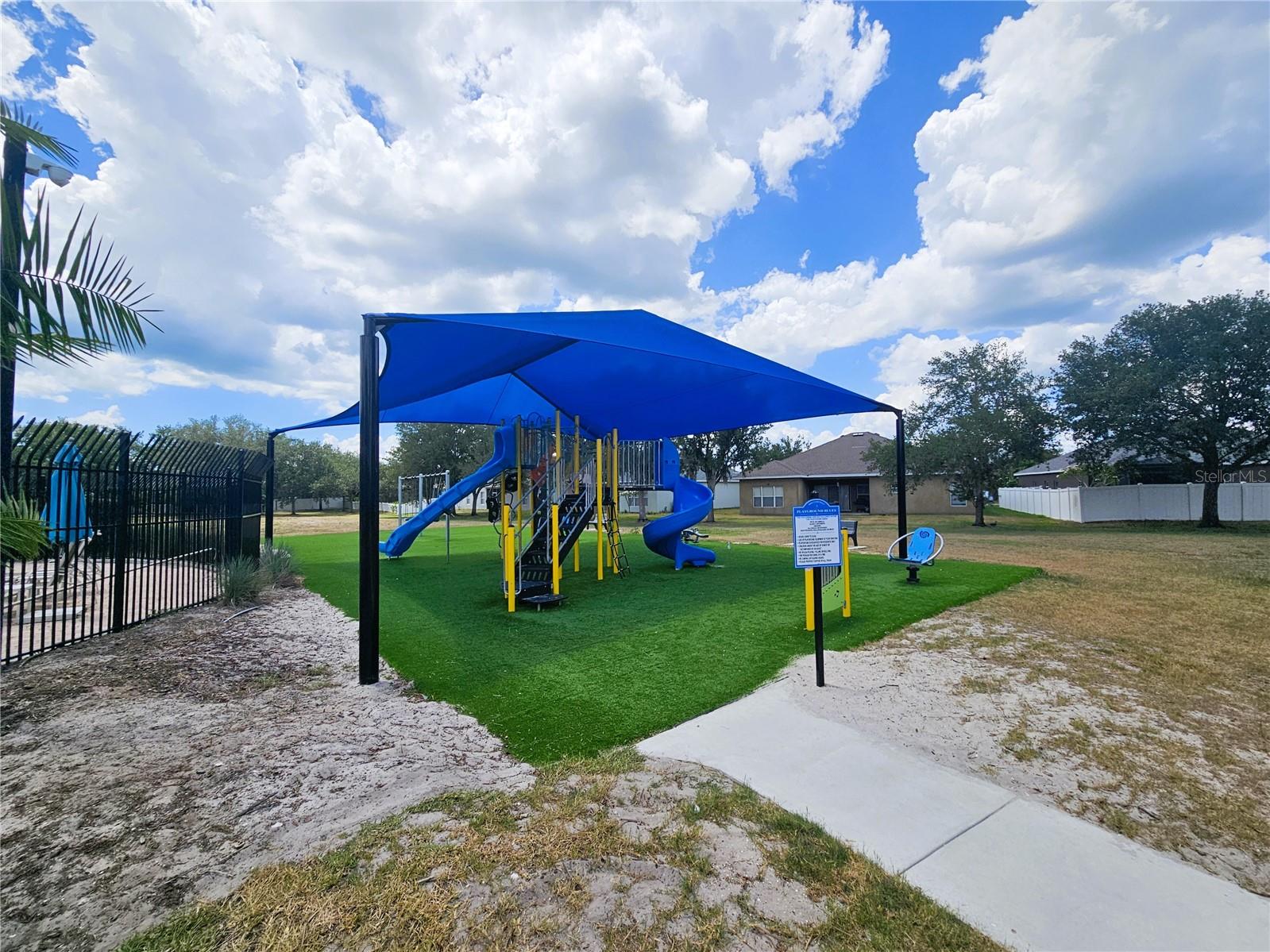 1824 MIRA LAGO CIR, RUSKIN, FL, 33570