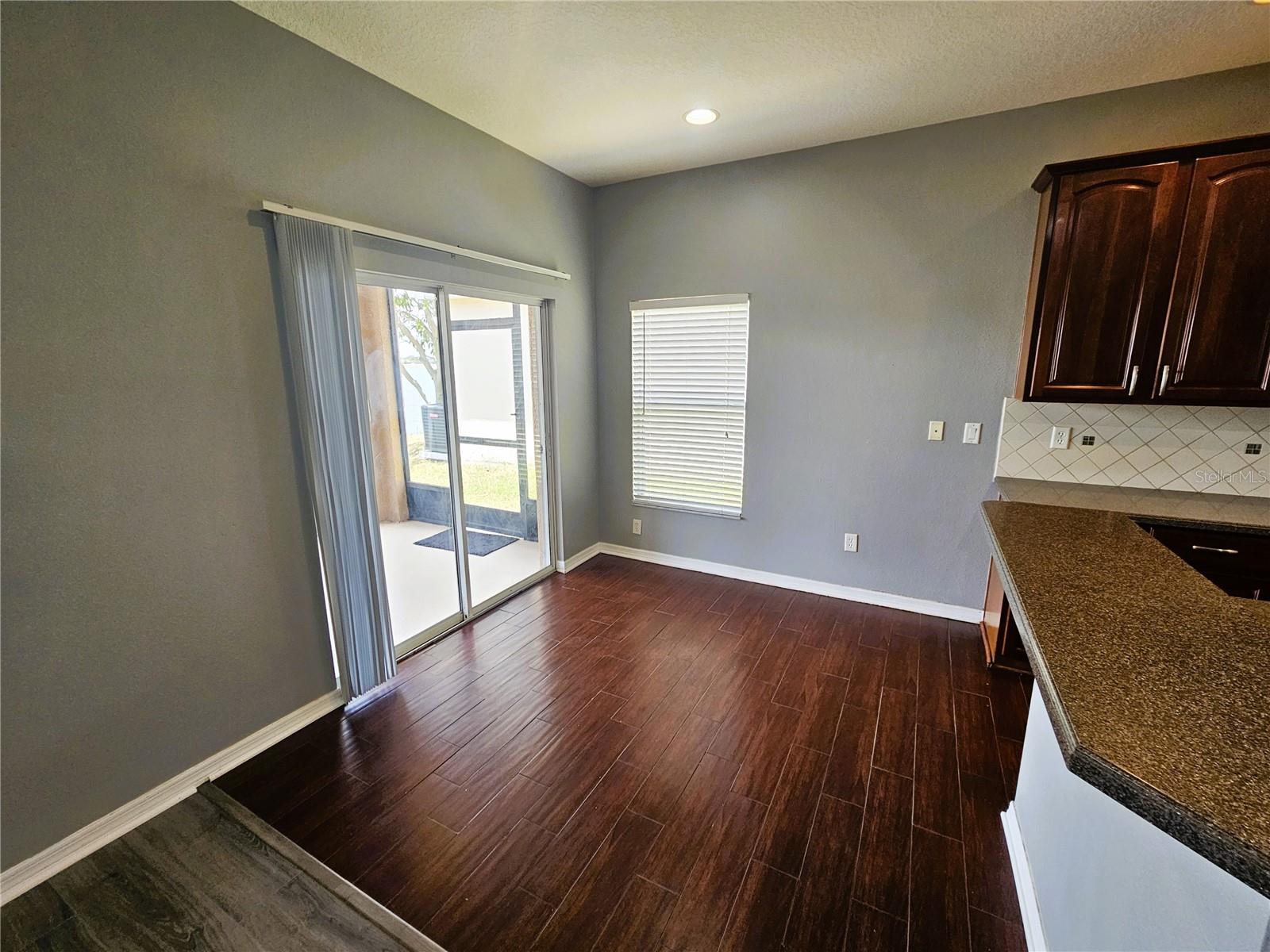 1824 MIRA LAGO CIR, RUSKIN, FL, 33570