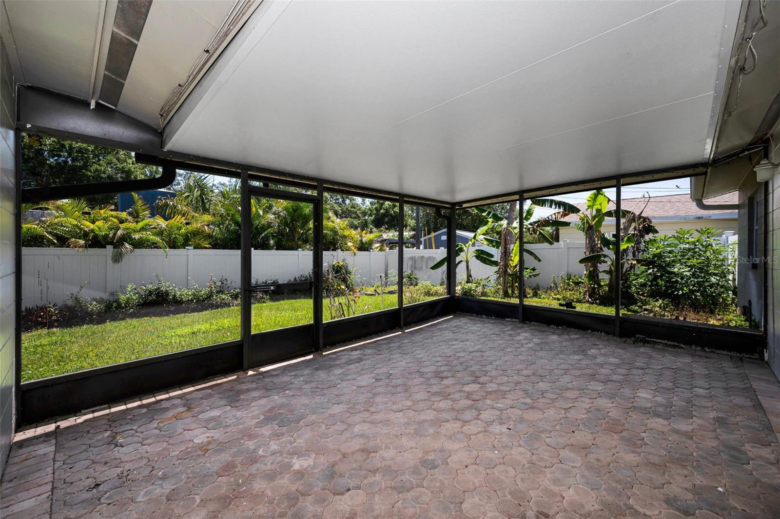 9083 BRIARWOOD DR, SEMINOLE, FL, 33772
