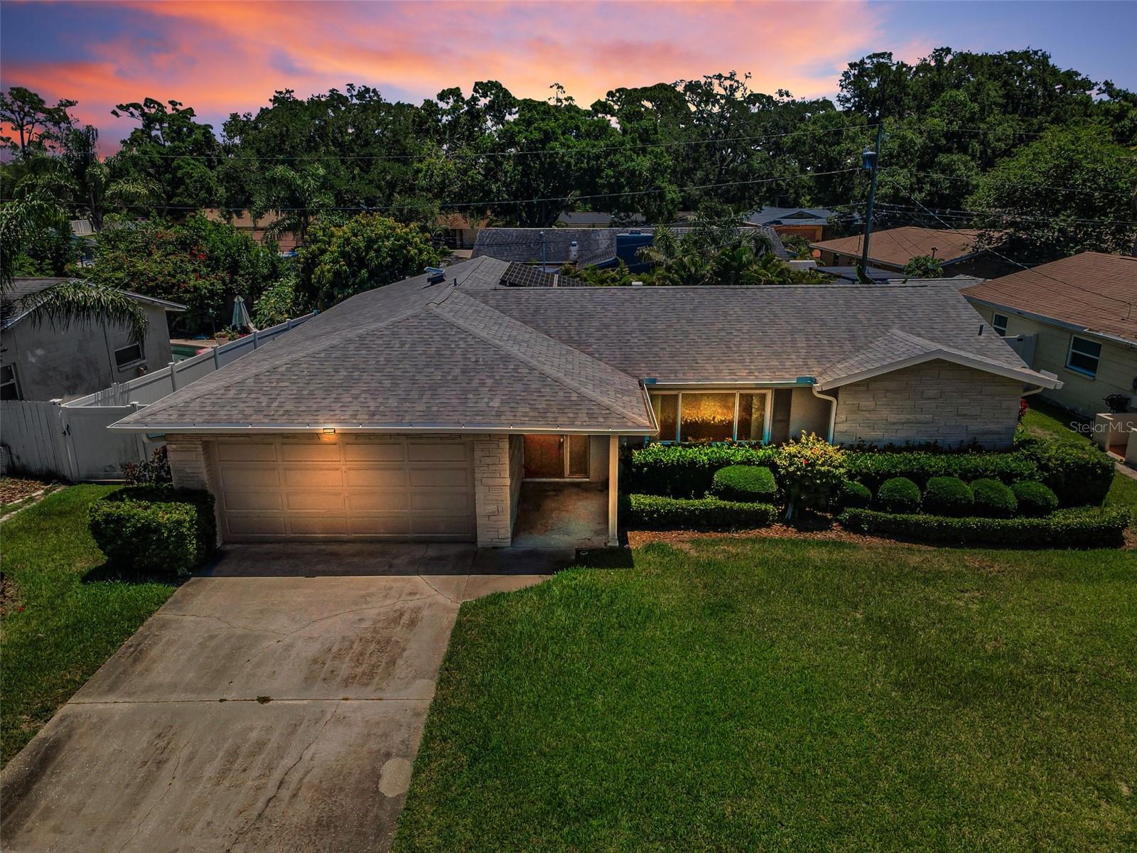 9083 BRIARWOOD DR, SEMINOLE, FL, 33772