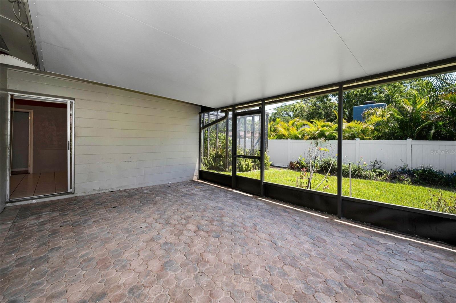 9083 BRIARWOOD DR, SEMINOLE, FL, 33772