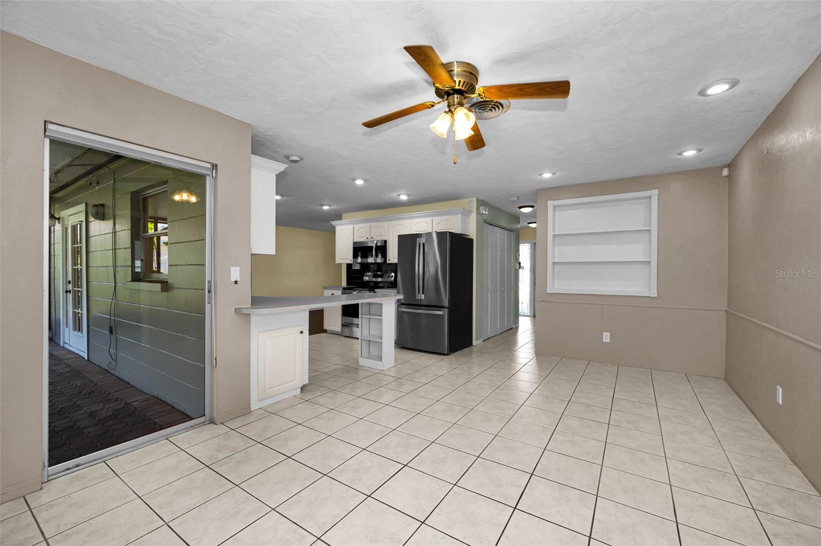 9083 BRIARWOOD DR, SEMINOLE, FL, 33772