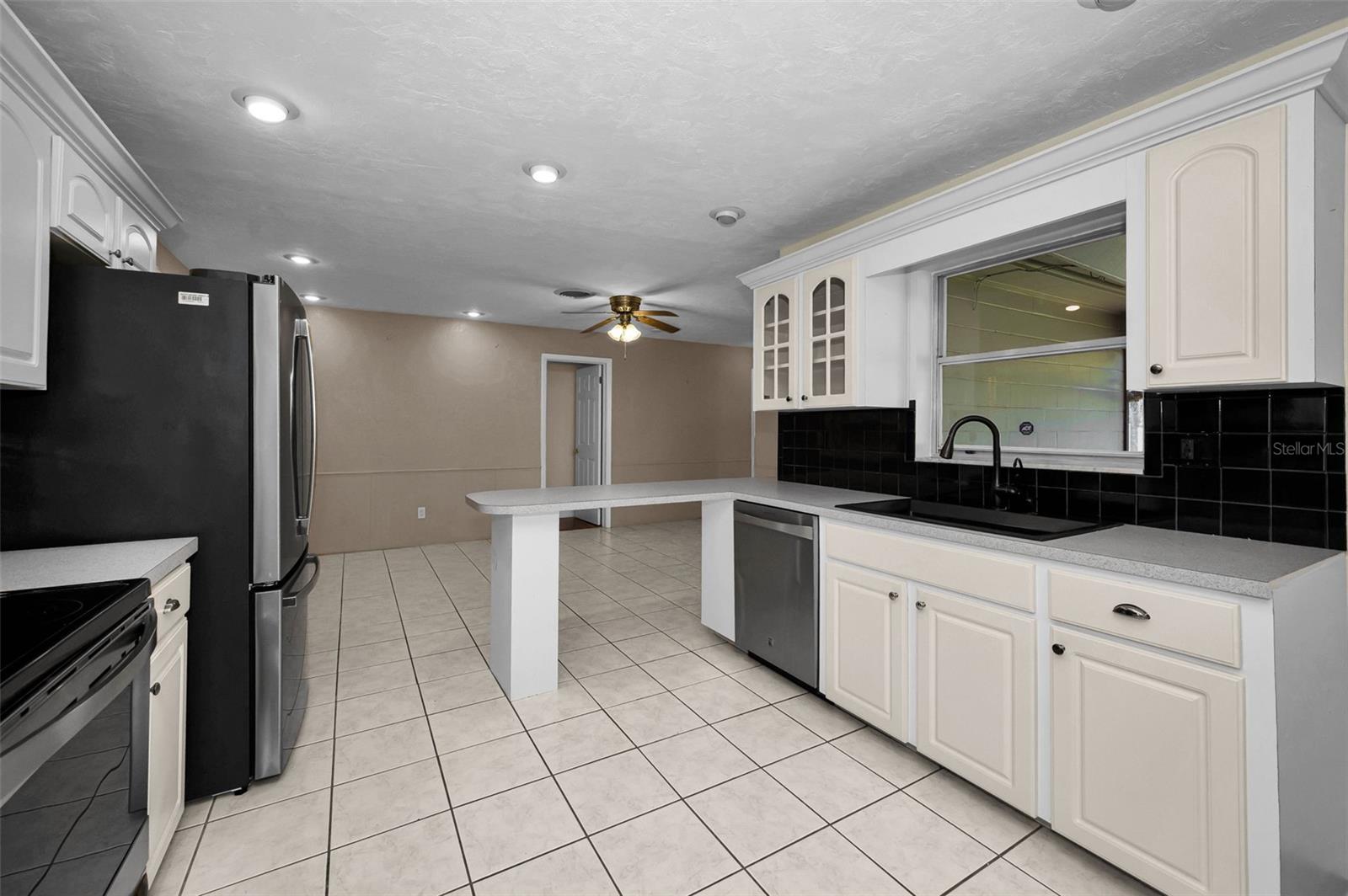 9083 BRIARWOOD DR, SEMINOLE, FL, 33772