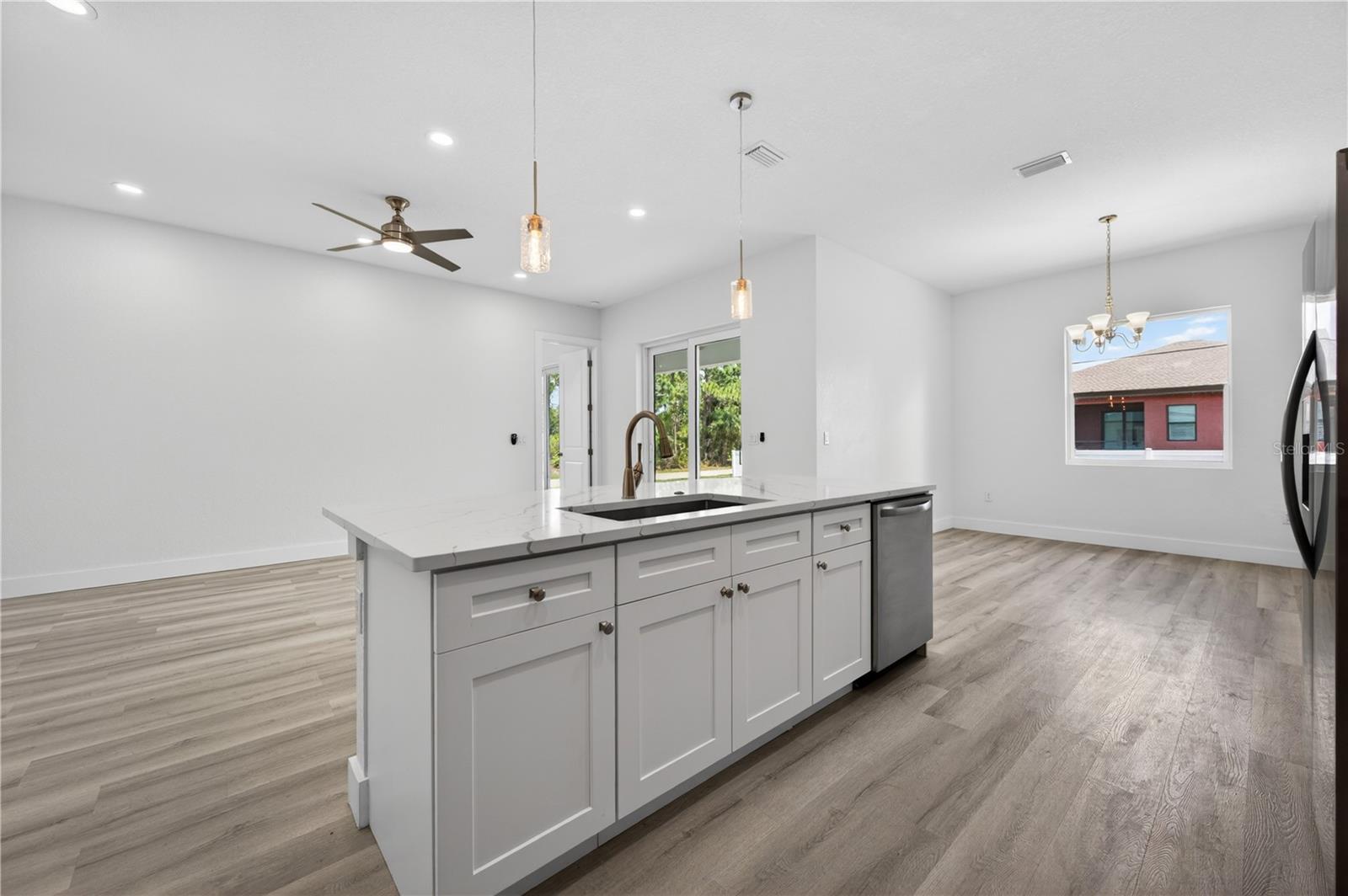 12462 DEEPWOODS AVE, PORT CHARLOTTE, FL, 33981