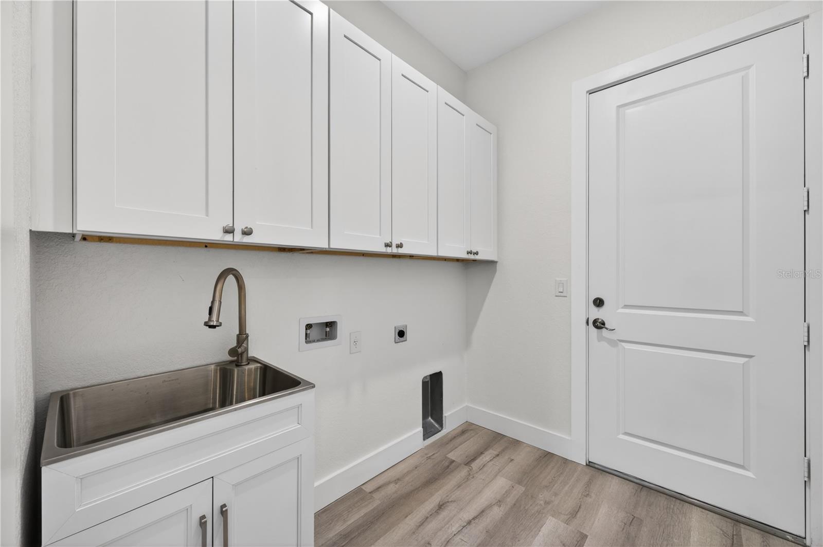 12462 DEEPWOODS AVE, PORT CHARLOTTE, FL, 33981