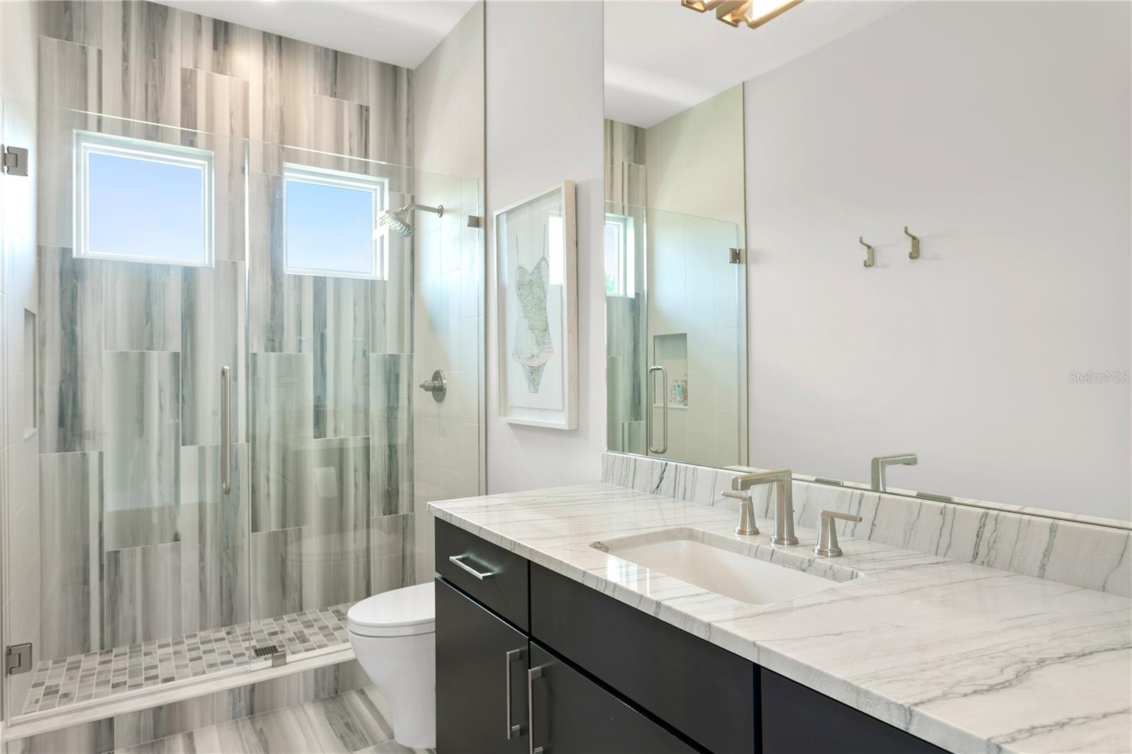2926 COFFEE POT BLVD NE, ST PETERSBURG, FL, 33704