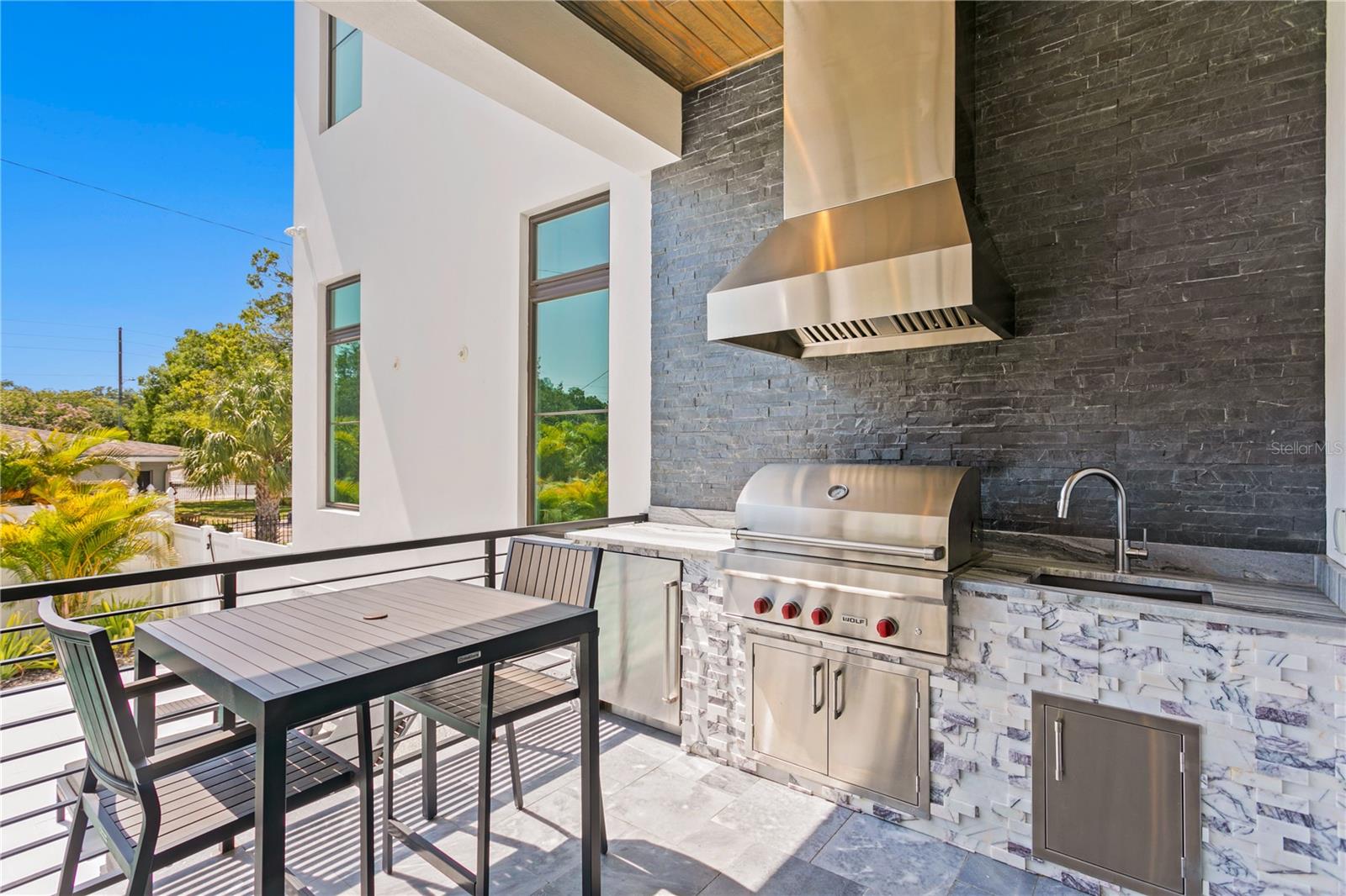 2926 COFFEE POT BLVD NE, ST PETERSBURG, FL, 33704