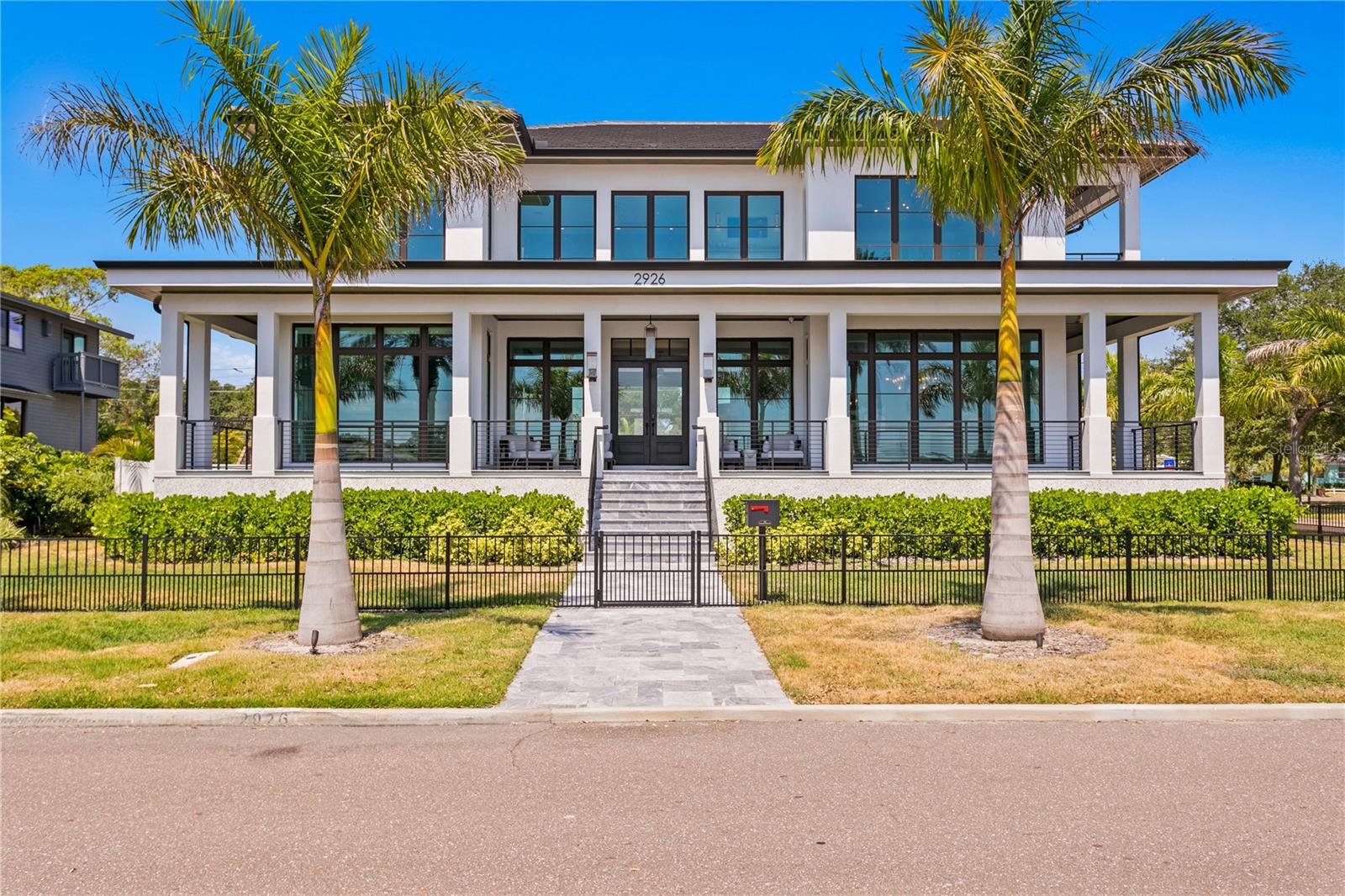 2926 COFFEE POT BLVD NE, ST PETERSBURG, FL, 33704