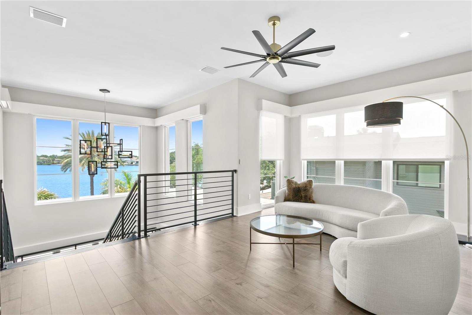 2926 COFFEE POT BLVD NE, ST PETERSBURG, FL, 33704