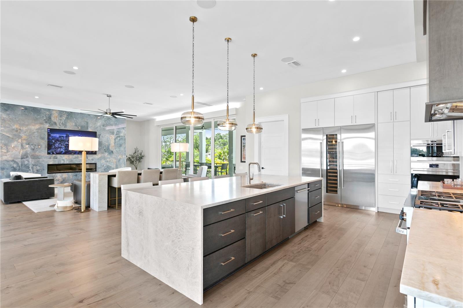 2926 COFFEE POT BLVD NE, ST PETERSBURG, FL, 33704